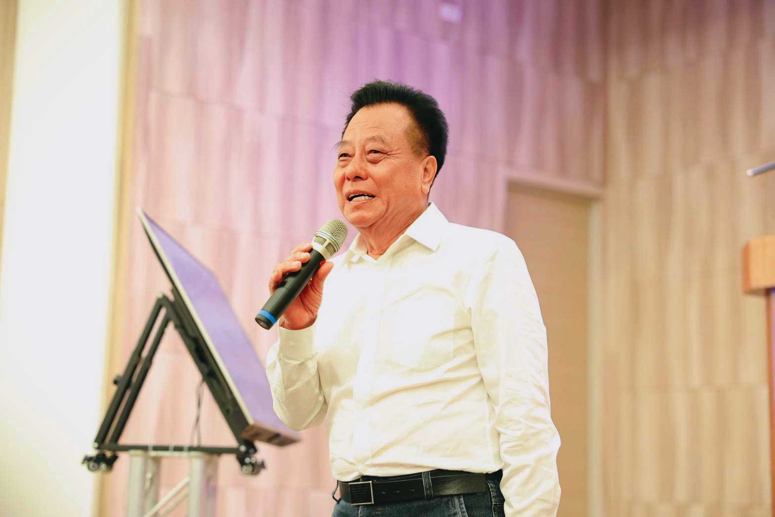 金門縣議長洪允典面臨罷免危機。(郭台銘辦公室提供)