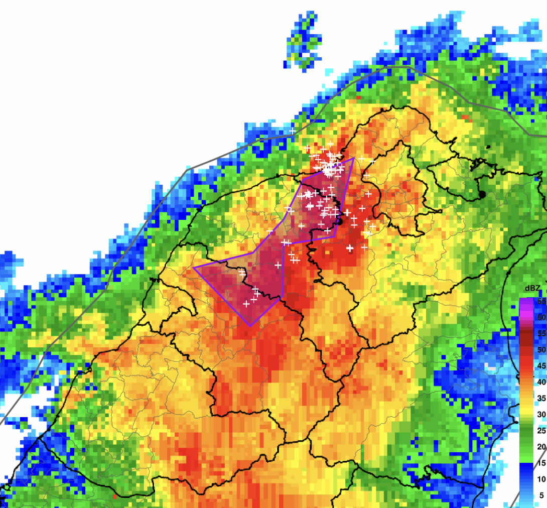 雷雨狂轟北台灣。（氣象署提供）