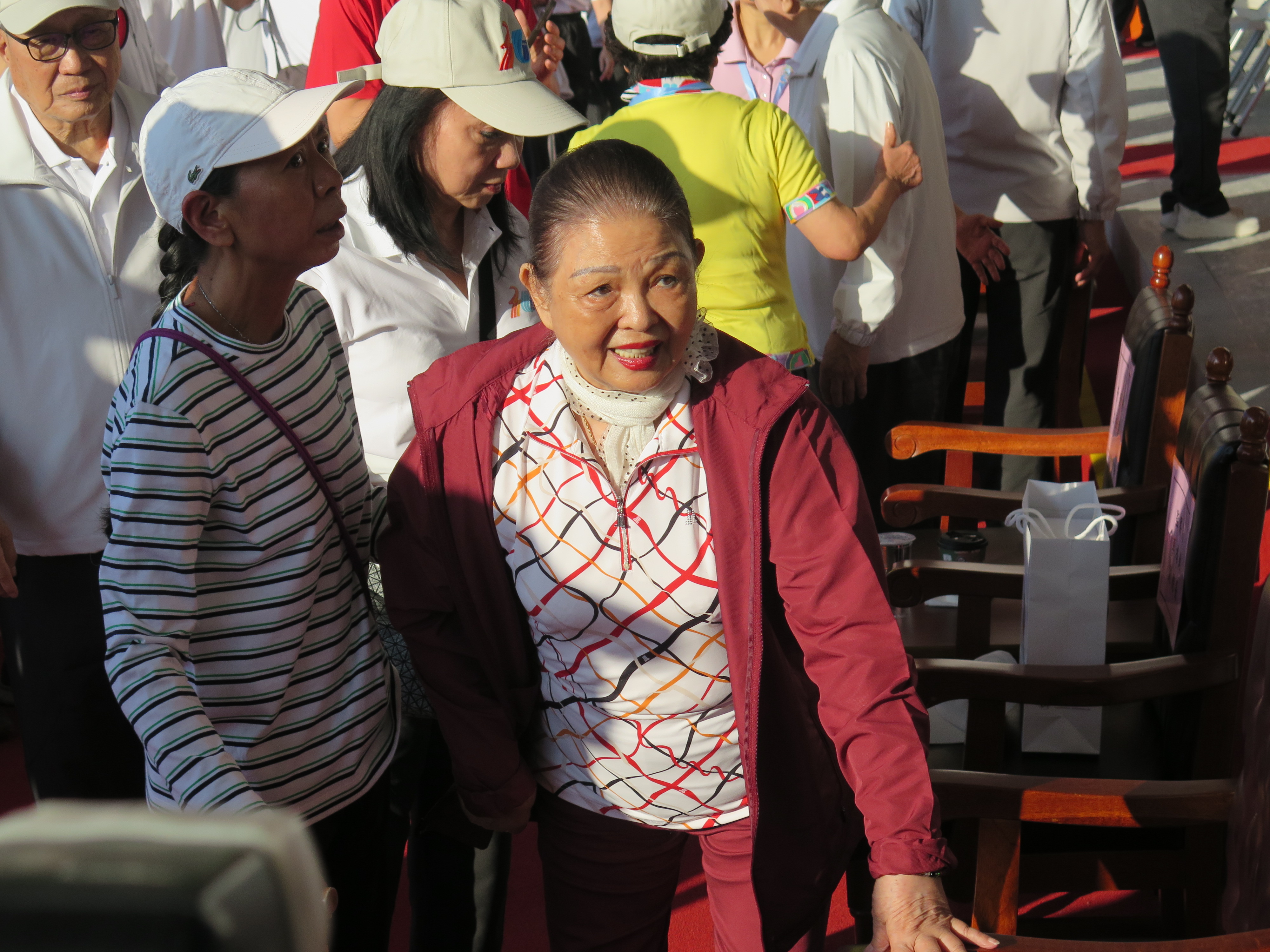 台塑創辦人夫人李寶珠精神奕奕。