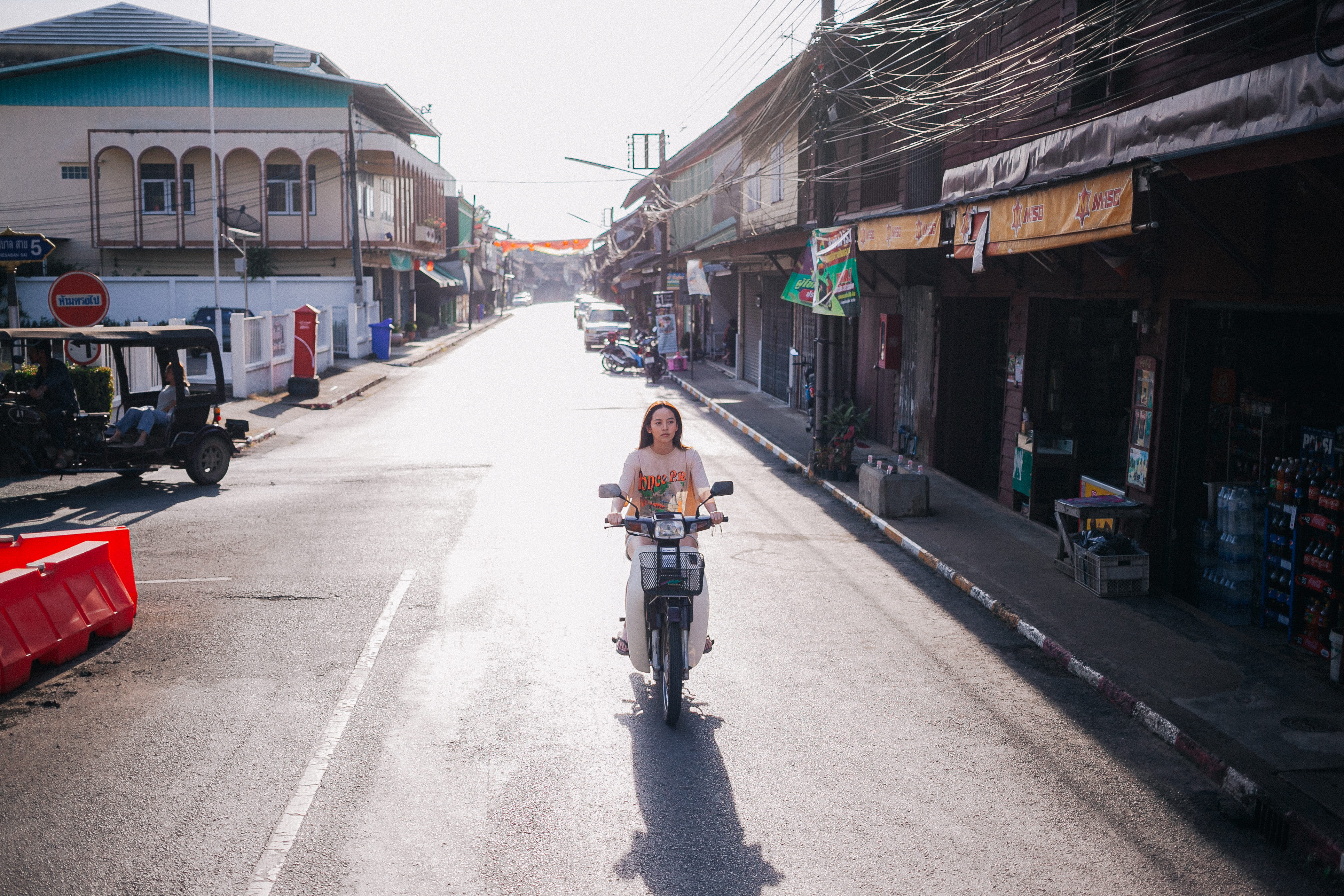 導演將電影拍攝地點，設定在自己成長的家鄉，而非曼谷與清邁這樣的旅遊地點。（鴻聯國際提供）