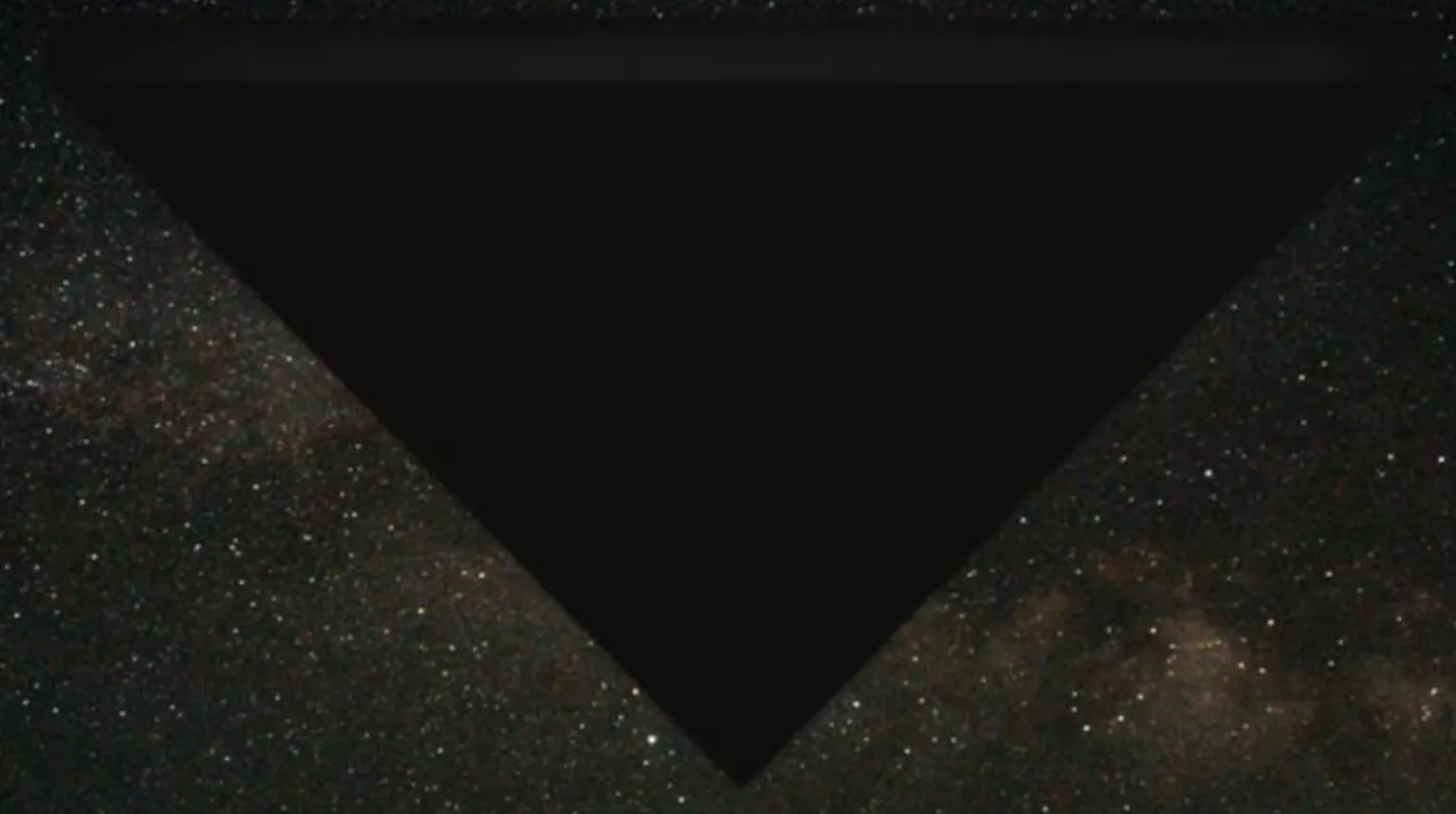 美國五角大廈釋出最新一批UAP/UFO解密檔案，包含FBI根據目擊飛官證詞繪製的阿富汗巨型三角形UFO模擬圖。（翻攝自war.gov）