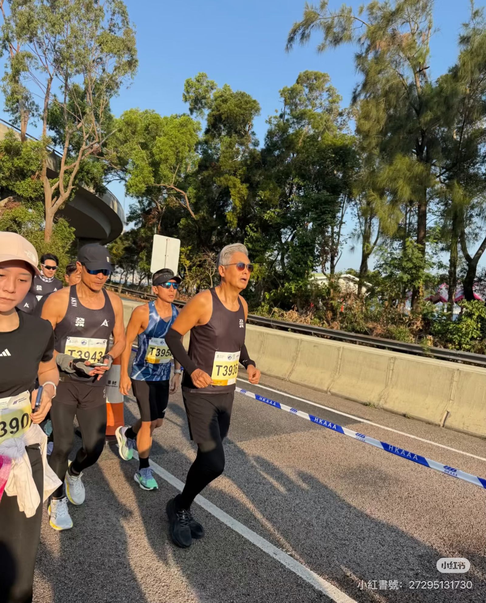 周潤發這次慢速完成比賽。（翻攝小紅書）