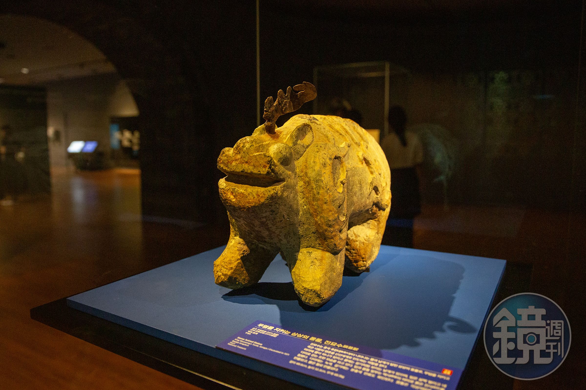 一樓展示的國寶「鎮墓獸」石雕,神態憨態可掬,當年肩負著守護百濟武寧王陵的重任。