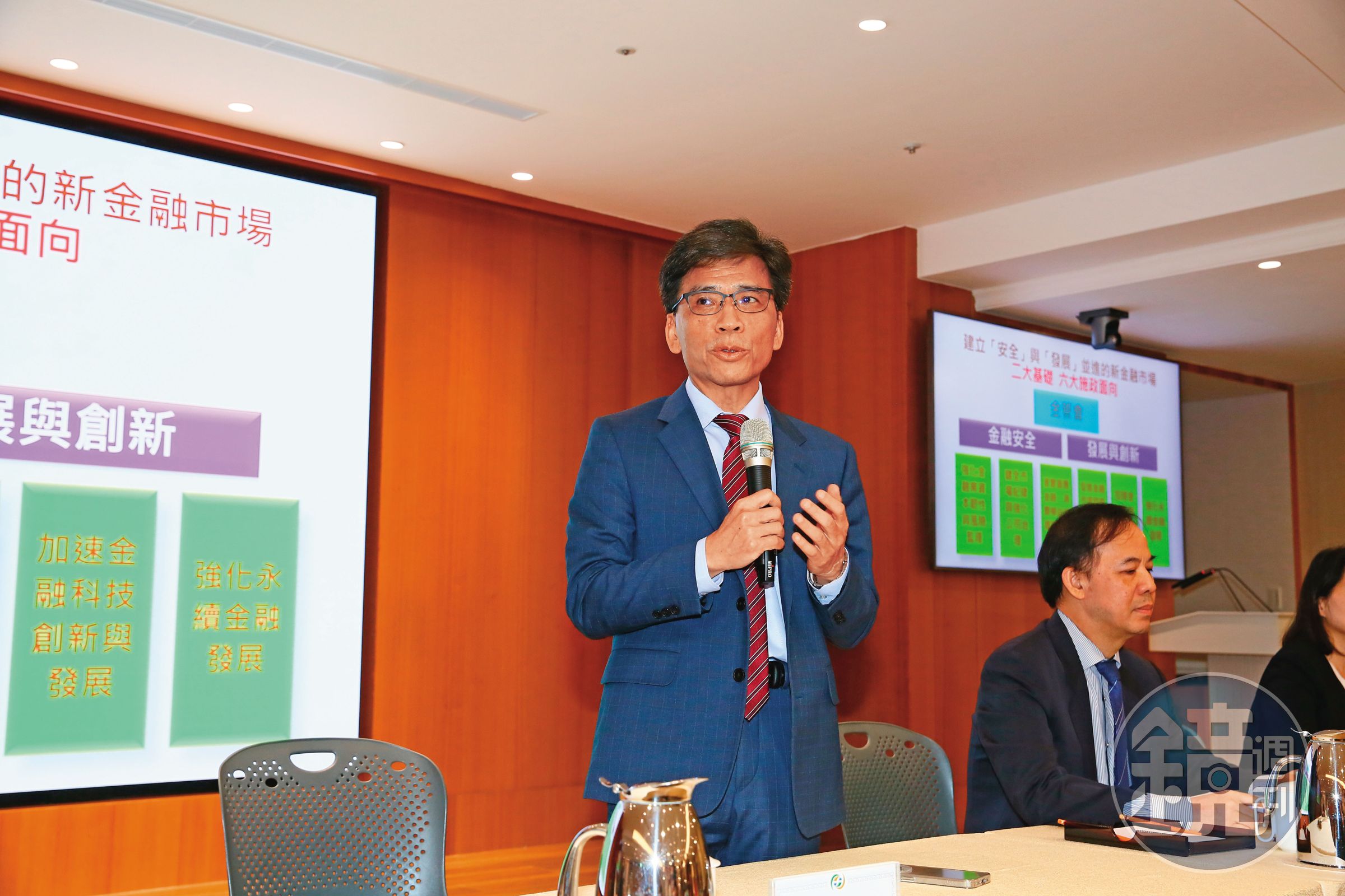 新新併要過關除了需獲得股東會同意外,關鍵是金管會態度。圖為金管會主委彭金隆。