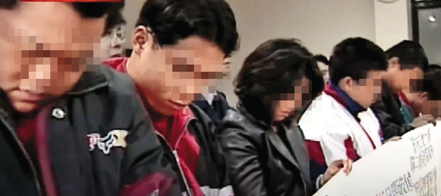 警方最後逮捕廖婦與共謀策劃犯案的許姓兄弟共十多人,連許姓兄弟工作的修車廠老闆、客人也都參與其中。(東森新聞提供)