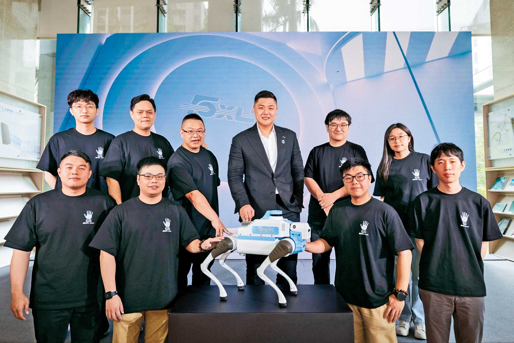 正崴總經理由郭守富接任，宣示正崴將朝AI工廠演化。