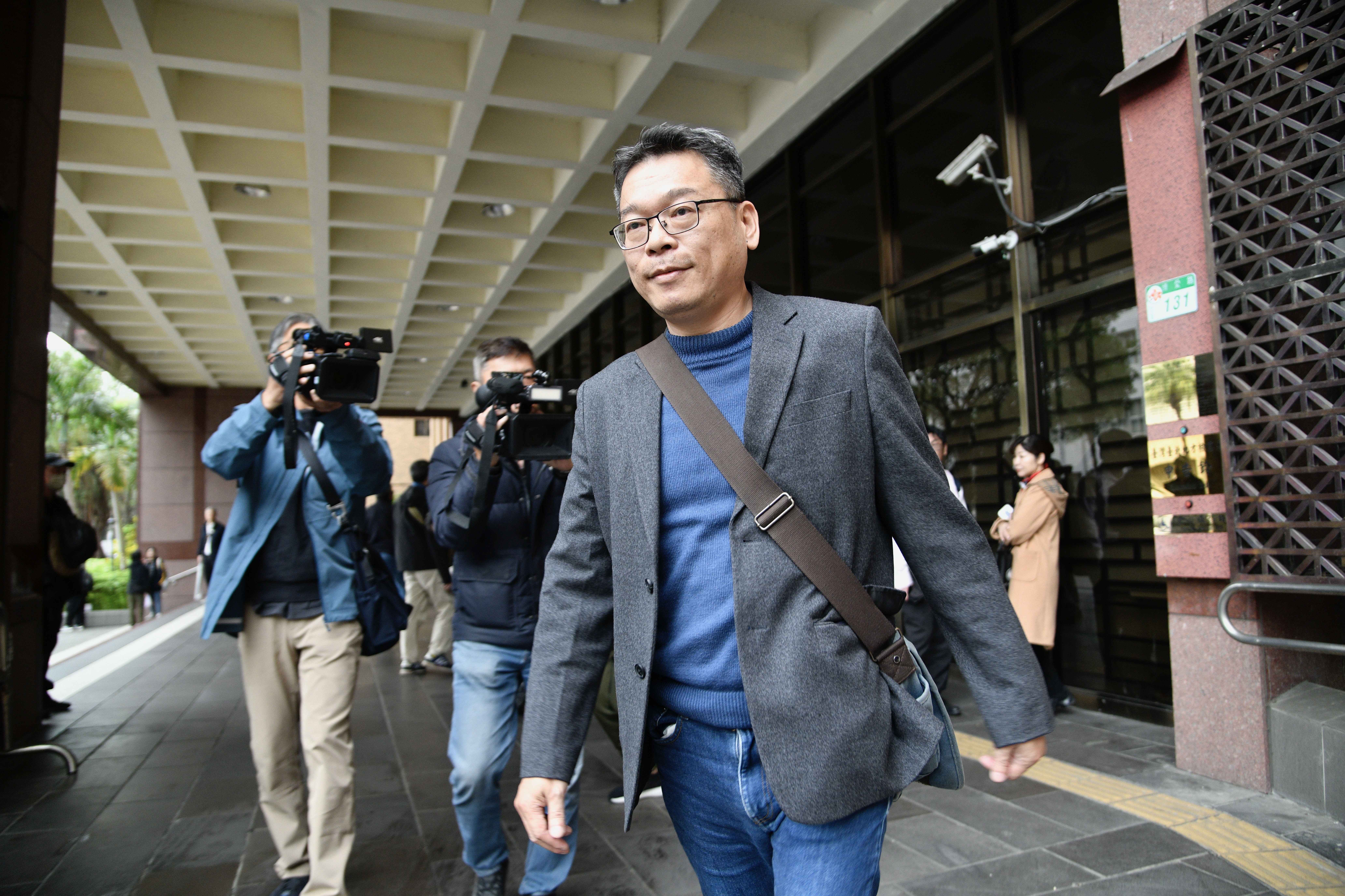 張益贍遭北檢約談作證，透露「起訴書就快出來了」。