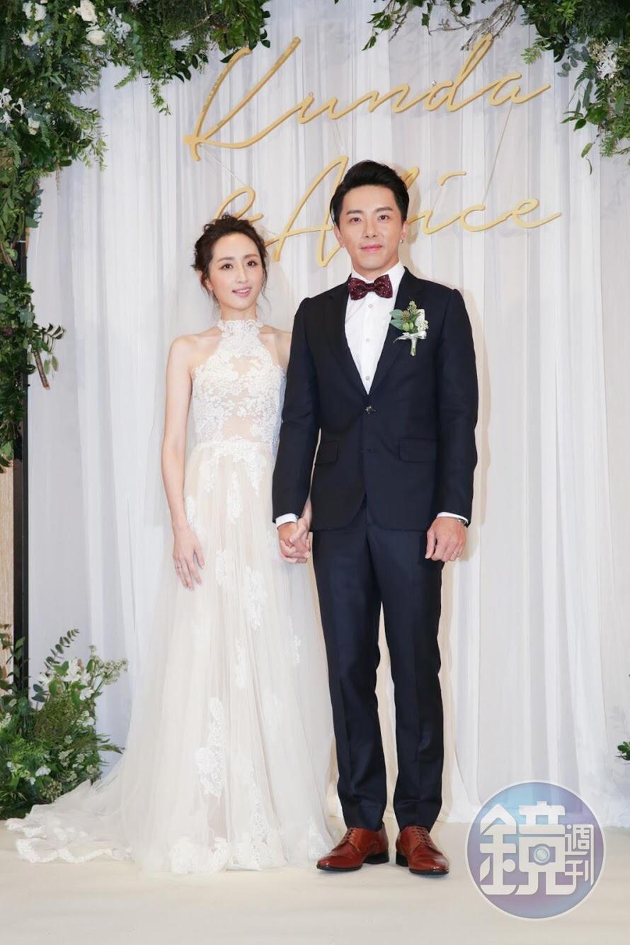 坤達與柯佳嬿在2018年9月婚宴賓客,當時Toro與牛奶並未出席。(本刊資料照)