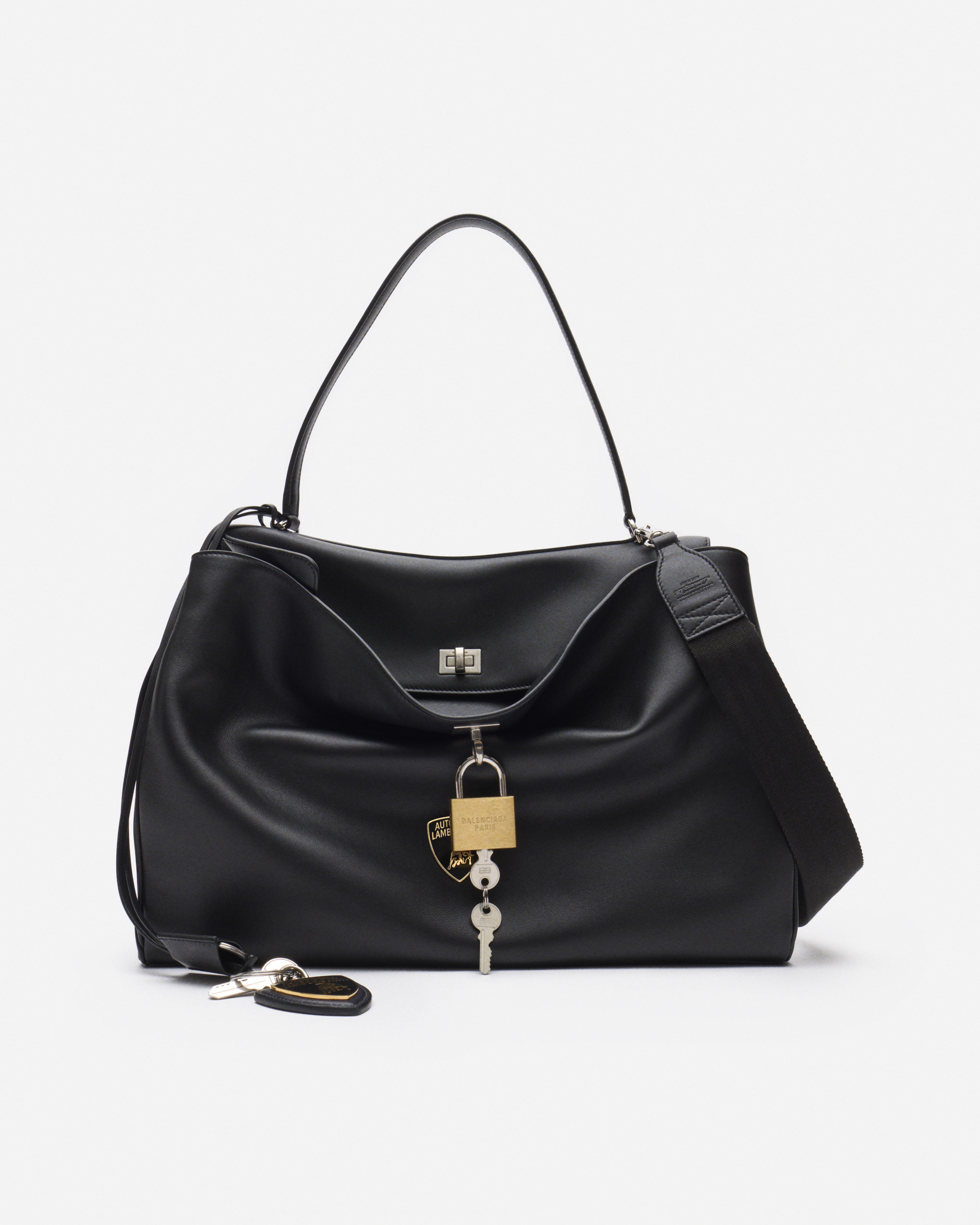 BALENCIAGA | Automobili Lamborghini Rodeo大款男包。NT$293,800(BALENCIAGA提供)