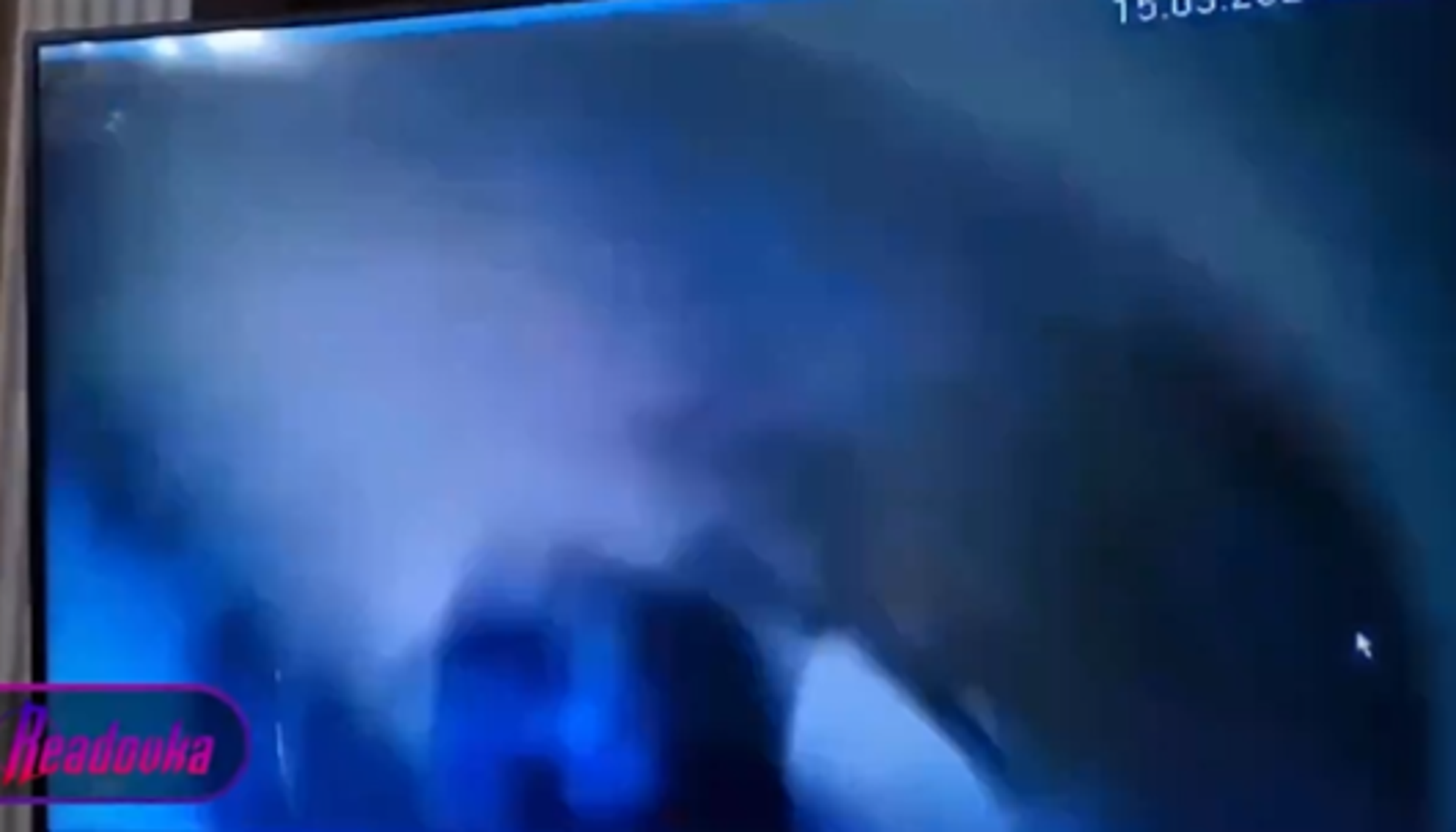 從監視器畫面也可以感受到當時爆炸的威力。（翻自X平台）