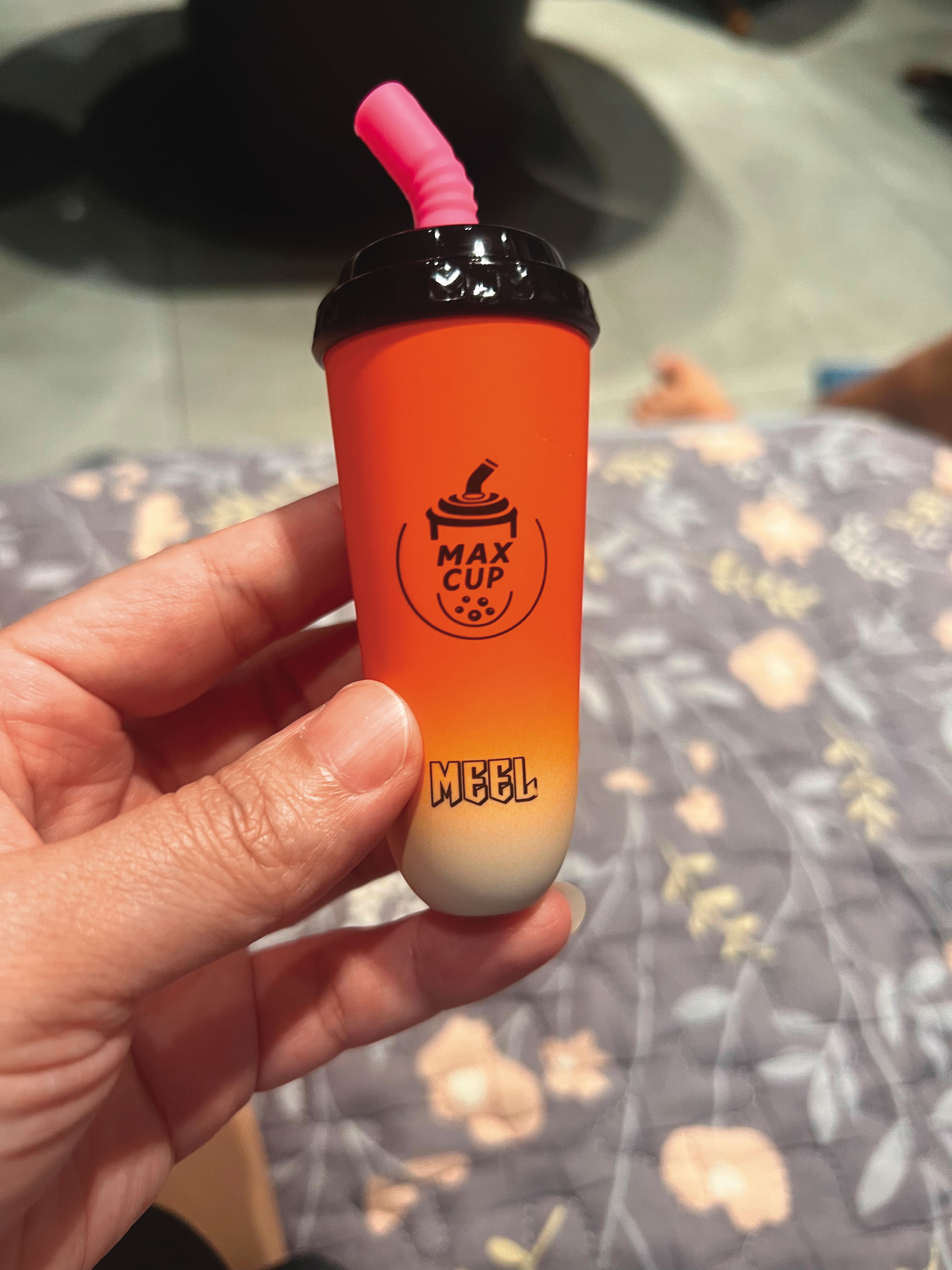 喪屍菸彈可搭配電子菸具吸食，具有快速麻醉的效果，還會出現動作緩慢、自主神經無法控制的狀況。