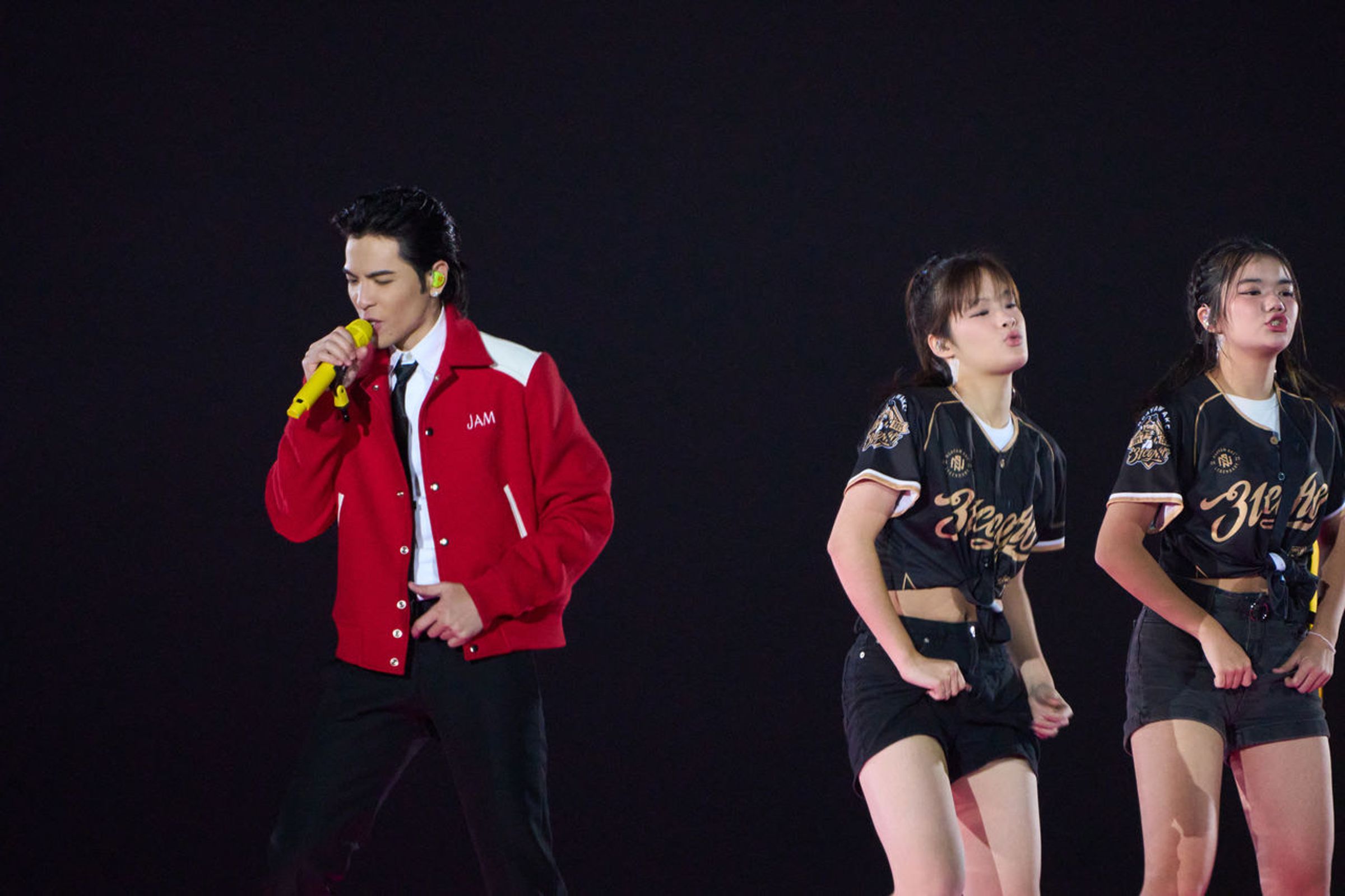 蕭敬騰首次登大巨蛋開唱,35分鐘的演出,斥資高達2,500萬元,只為向「大師兄」及棒壇表達最高敬意。(喜鵲娛樂提供)