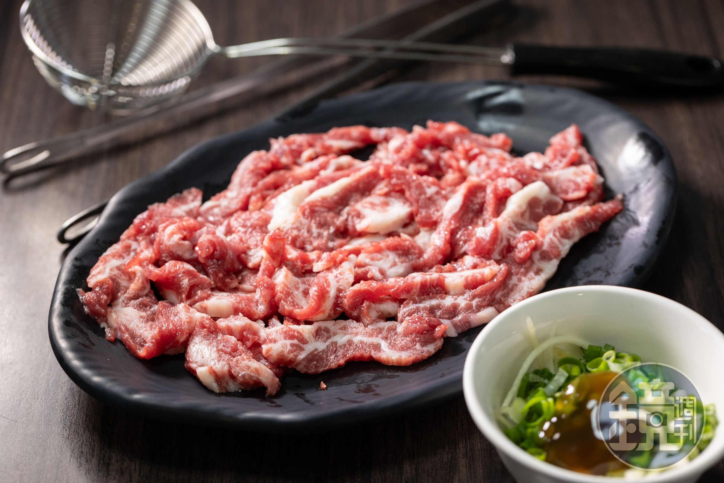 「肚子肉」脂肪較集中，主打鮮嫩路線。（300元／小份、550元／大份）
