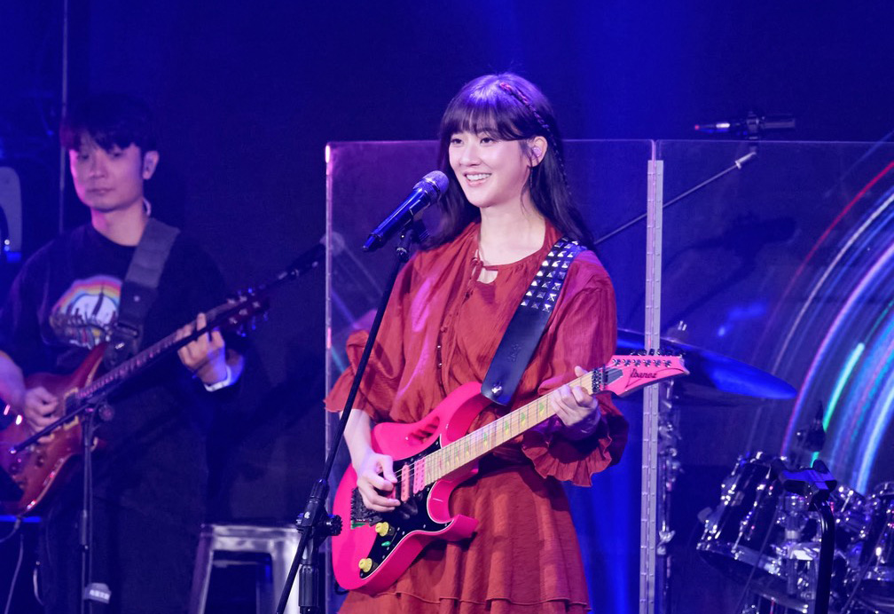 林逸欣生日音樂會與歌迷共度，老公也在台下陪伴。（欣宇宙音樂提供）