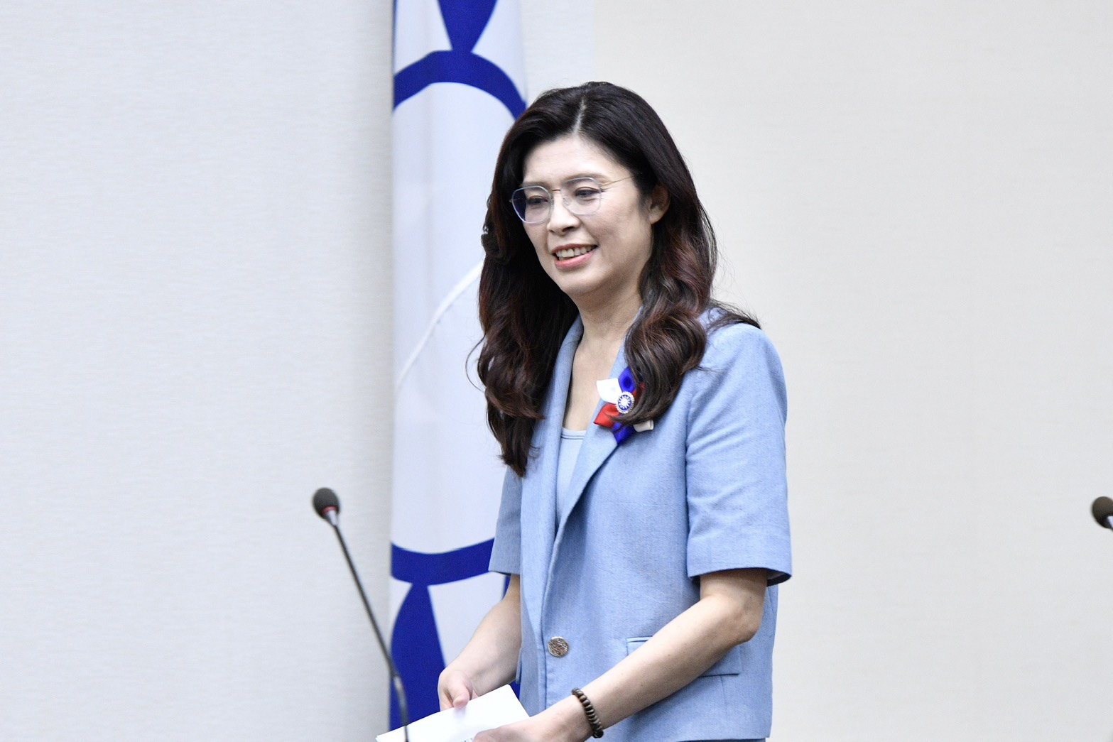 盧秀燕挺軍購與她不同調?鄭麗文:我跟她姐妹情。(鏡報李智為)