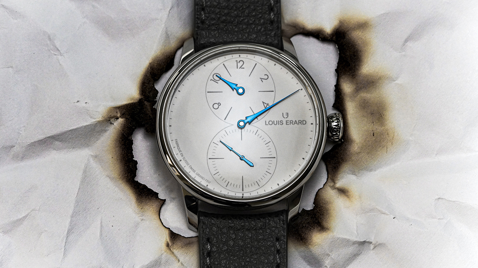 LOUIS ERARD Excellence Le Régulateur Grand Feu Enamel，限量99只，定價NT$186,500。