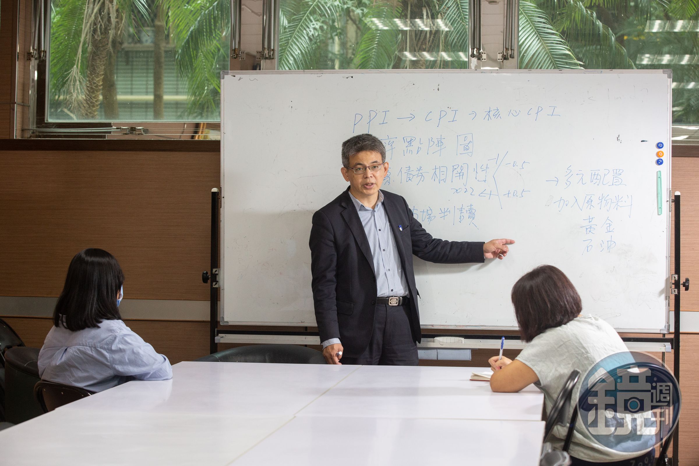 廖仁傑偏好金控龍頭股，兆豐金、國泰金都是他長期存股標的。