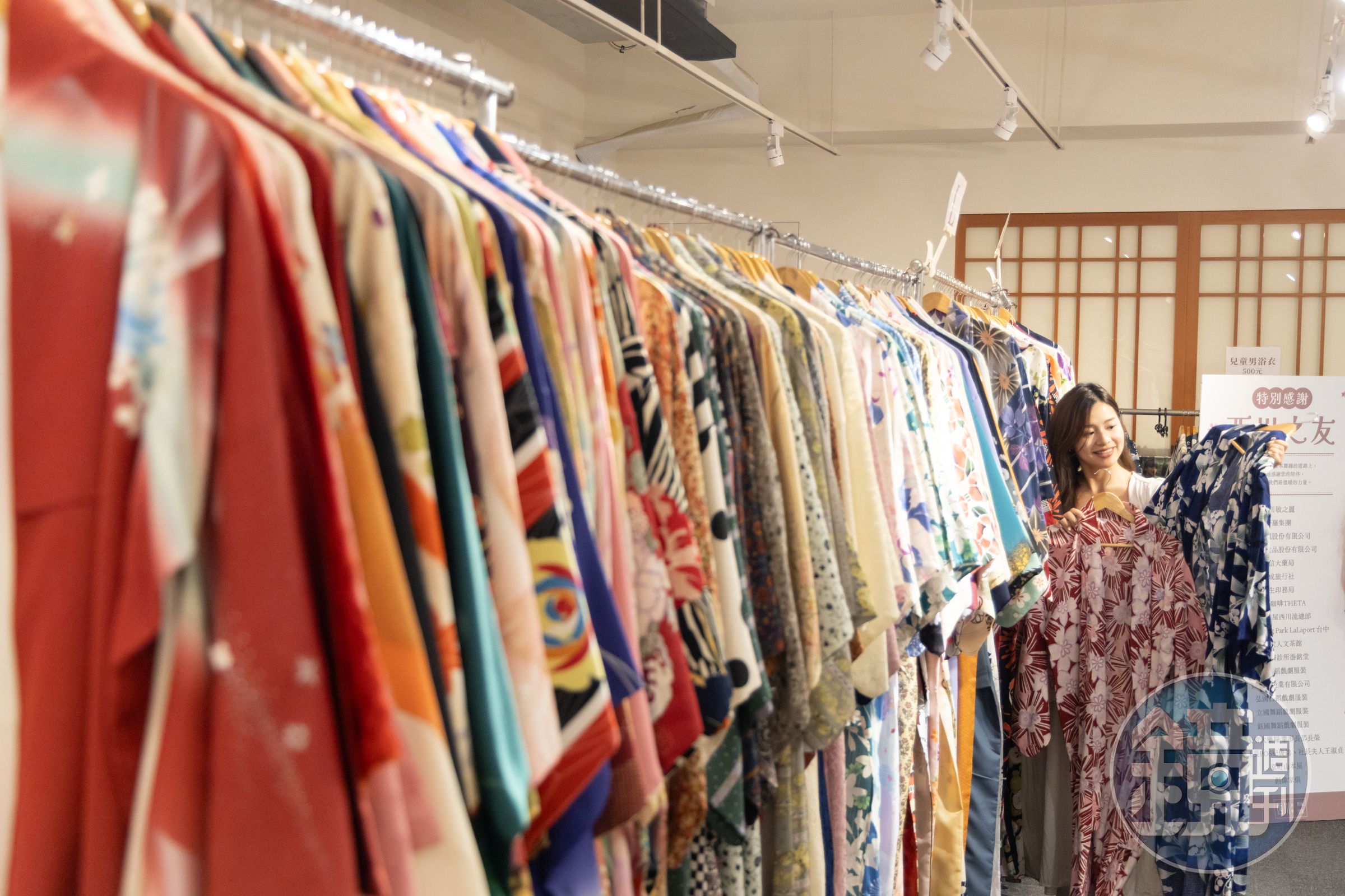 店內有袴、浴衣、小紋和服、振袖和服、蕾絲和服等可挑選,涵蓋傳統古典與和洋浪漫等多種風格。