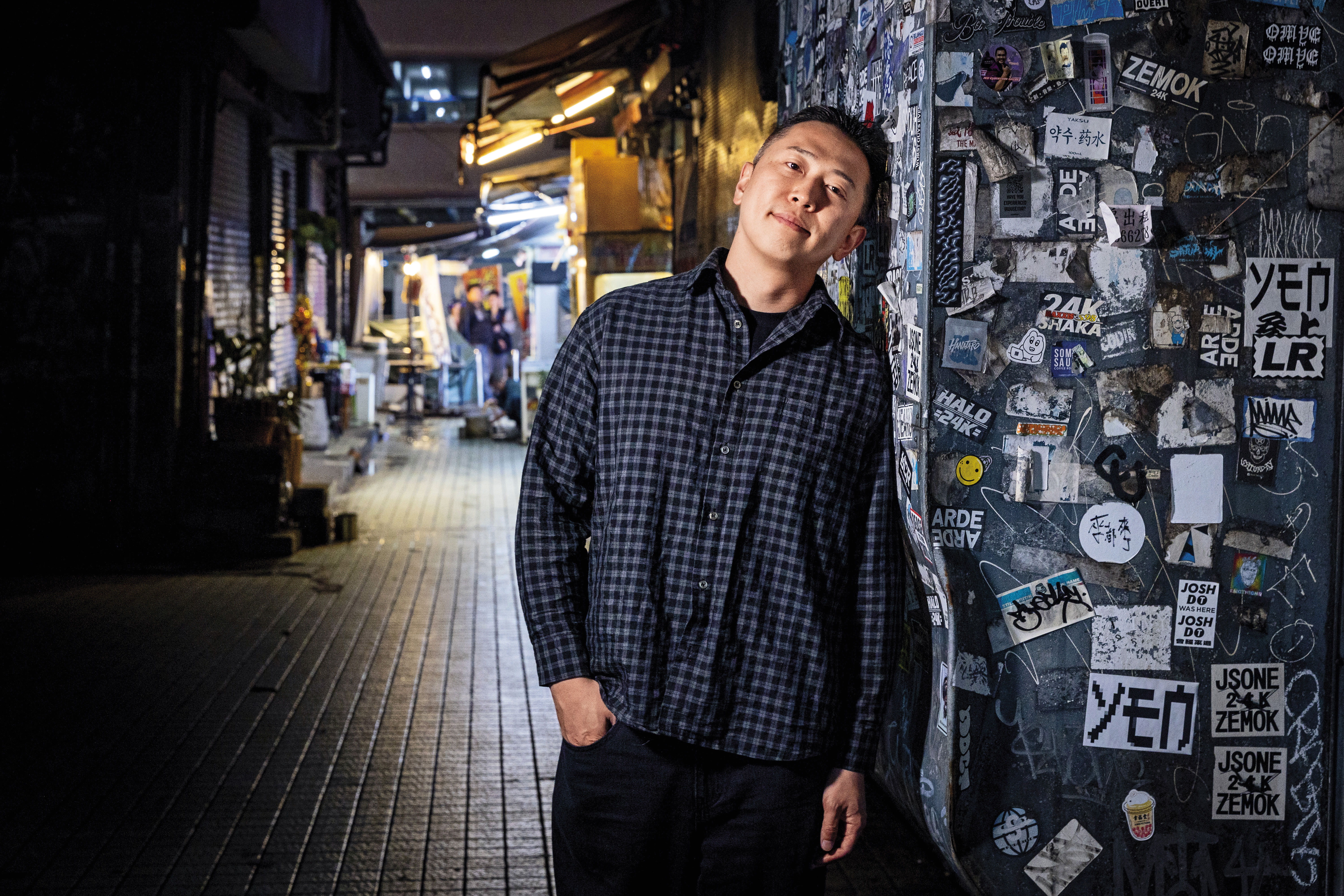 韓國導演朴俊浩說，他每一天都覺得寂寞， 所以我們需要走進電影院，在那個黑暗的空間裡，遇到一個孤獨的同類。