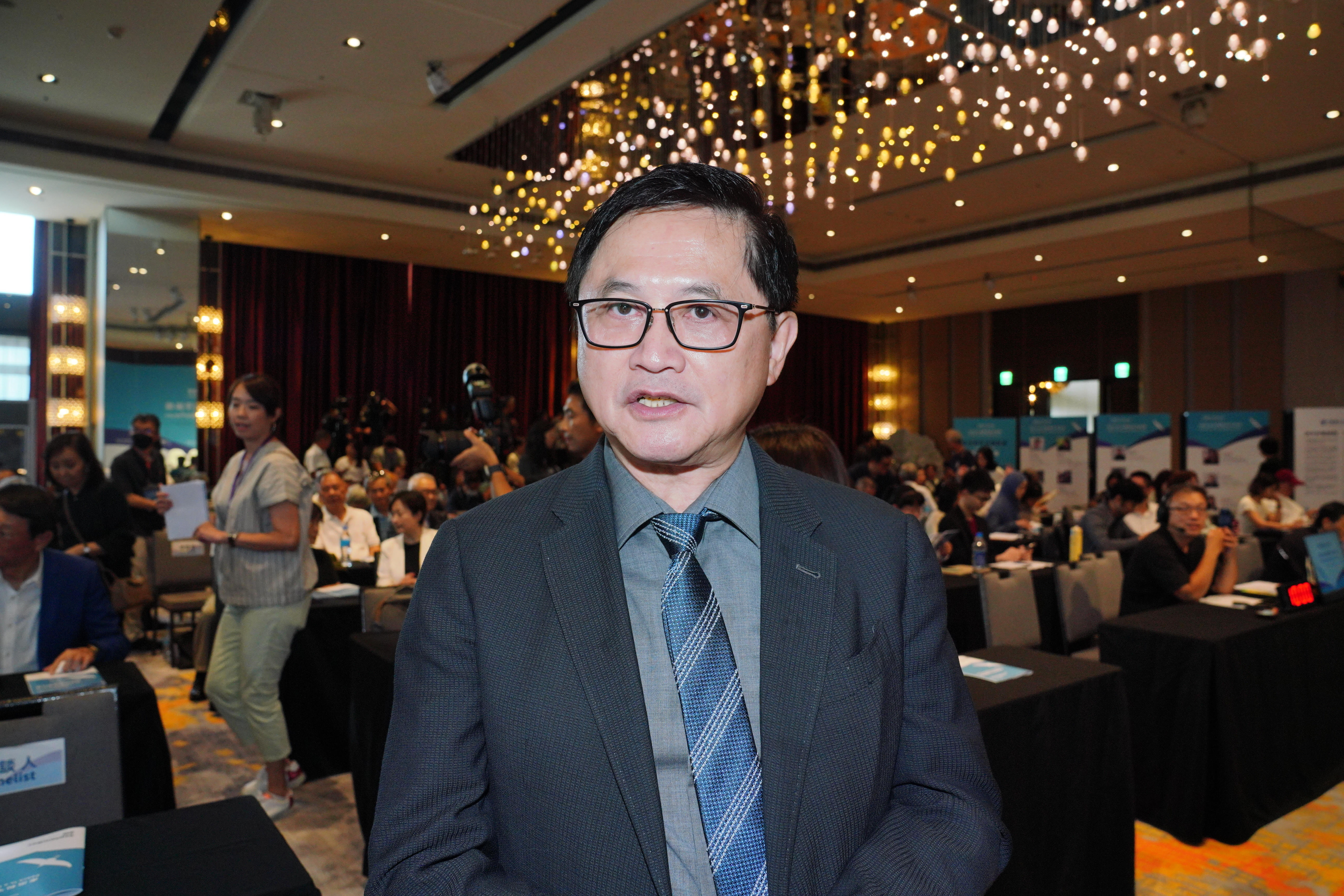 和碩集團董事長童子賢也是龍應台文化基金會董事，今日一早他更親自站台力挺「2025台北國際和平論壇」。