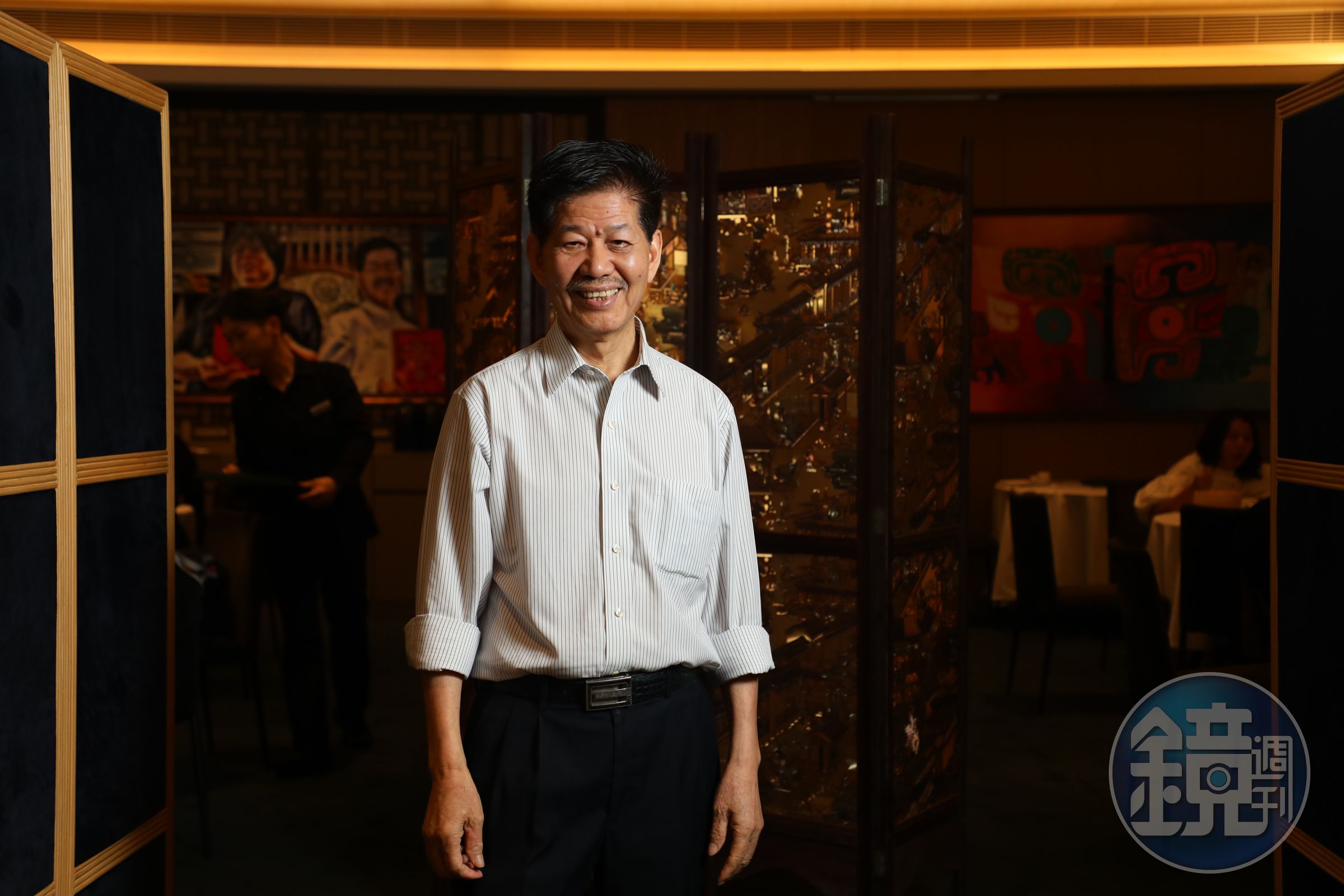 人稱富哥的香港名廚鄭錦富，曾在已故香港富豪林百欣的私人會所掌廚20年，累積豐富的海味奇珍烹調經驗，也研發出許多獨門招牌菜。