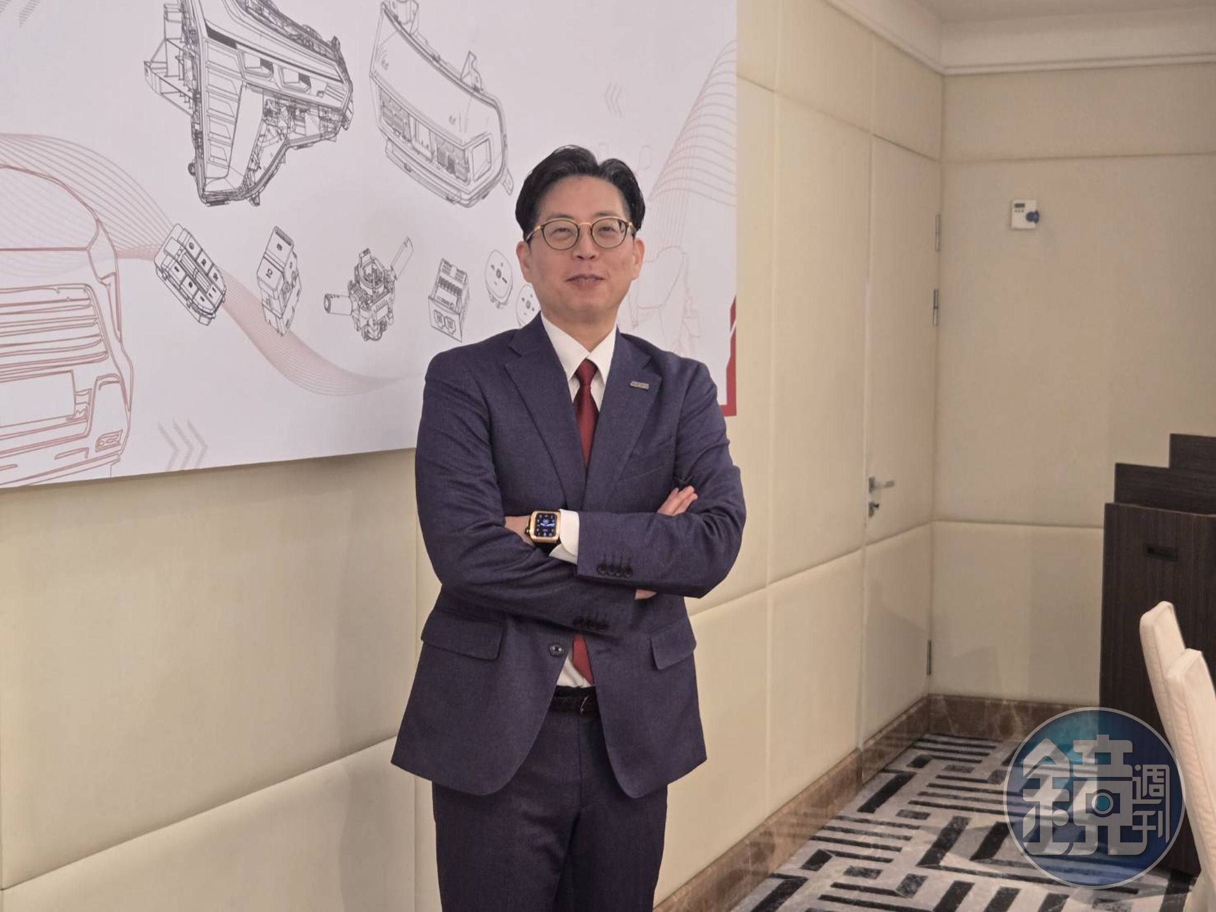 儒億科技董事長吳國禎積極推動跨國合作，儒億持股 50% 的印尼合資公司 AJI（與印尼 Astra Otoparts 集團合資）已成為公司成長的重要引擎。