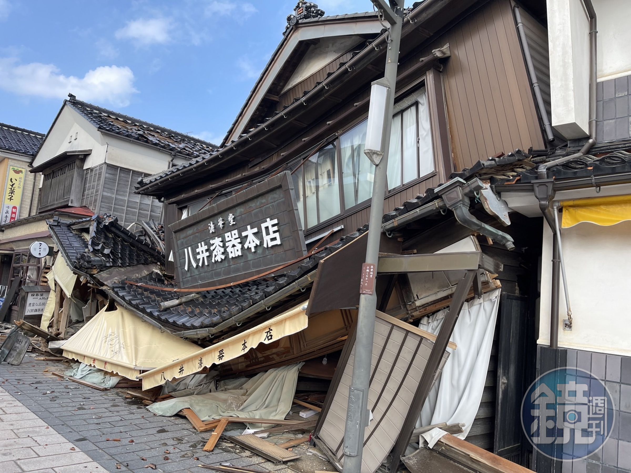 地震受損區域以輪島、珠洲、穴水3地最為嚴重,隨處可見傾倒的房屋。