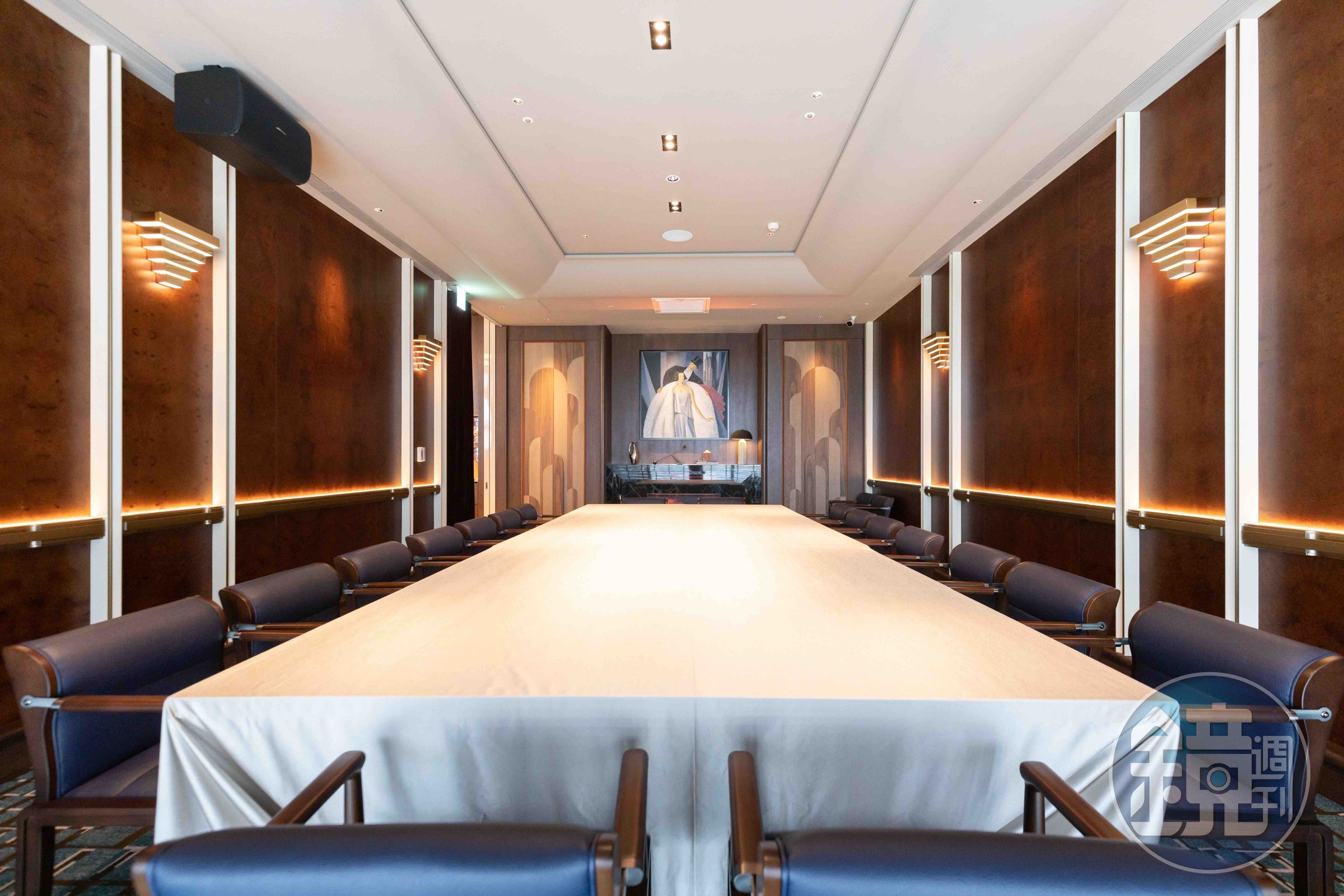 The Grill的沙龍型包廂設有16席，適合舉辦精緻餐酒會、商務聚會、小型會議。