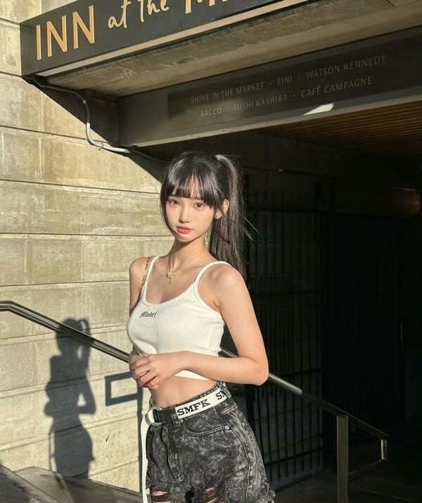 七七是是標準的白富美，曾因美貌引發網友熱議。（圖／翻攝自微博）