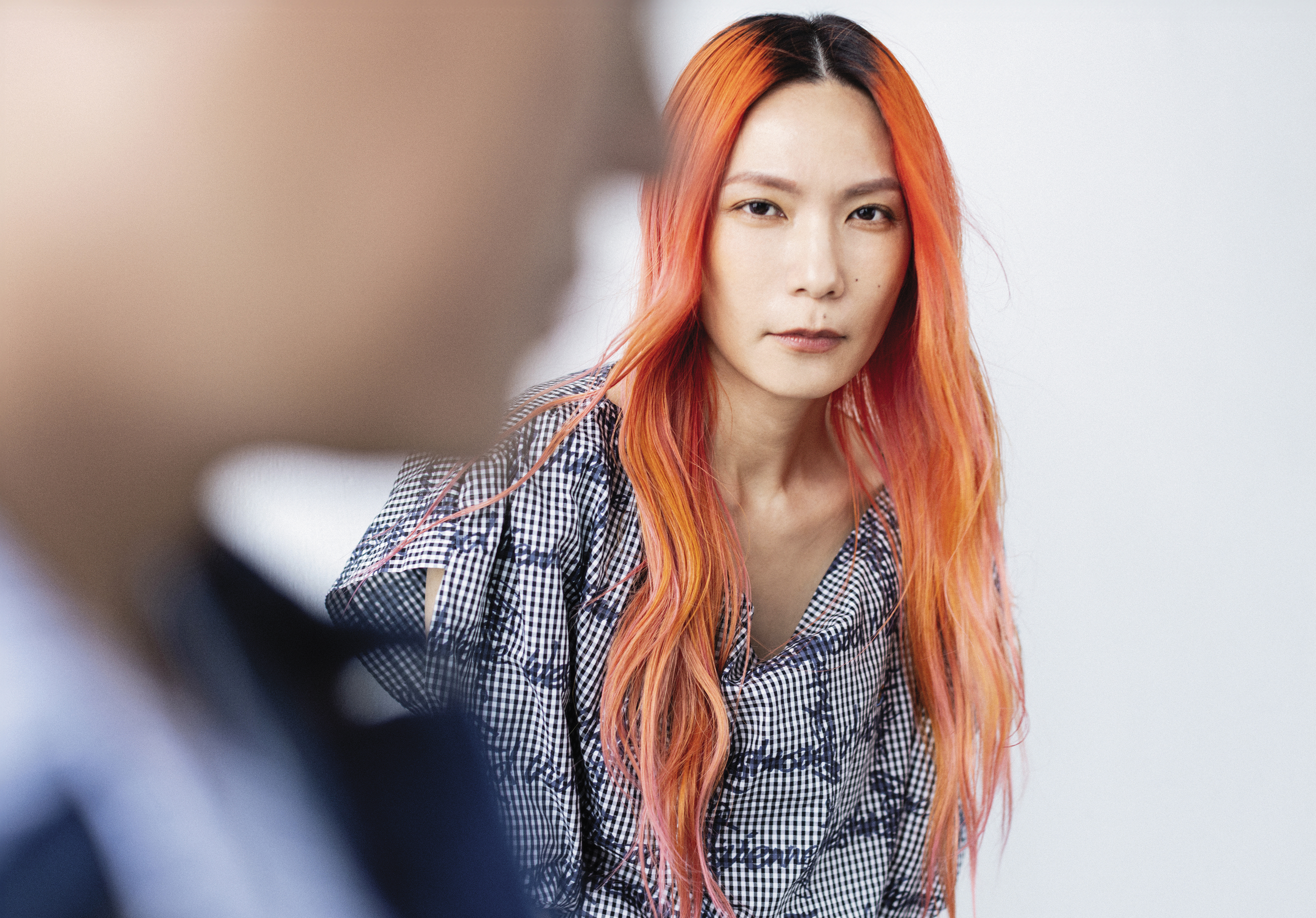 熱愛音樂的Tizzy Bac, 深信只要能滿足創作欲望, 會有人願意聽他們唱歌, 那就一直堅持下去。