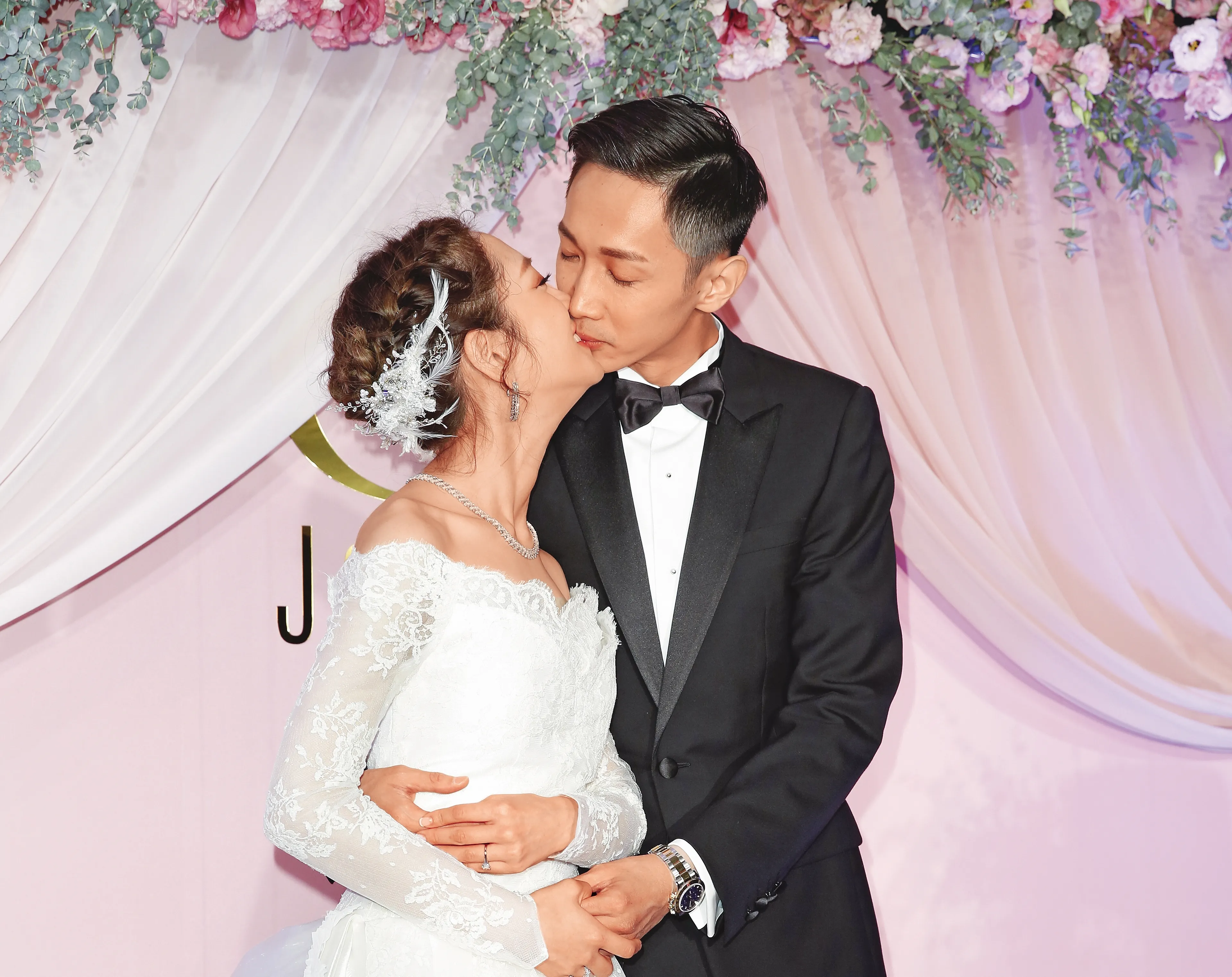 楊千霈穩交加溫3／交往19天就閃嫁　楊千霈結束8年婚前夫火速交嫩妹