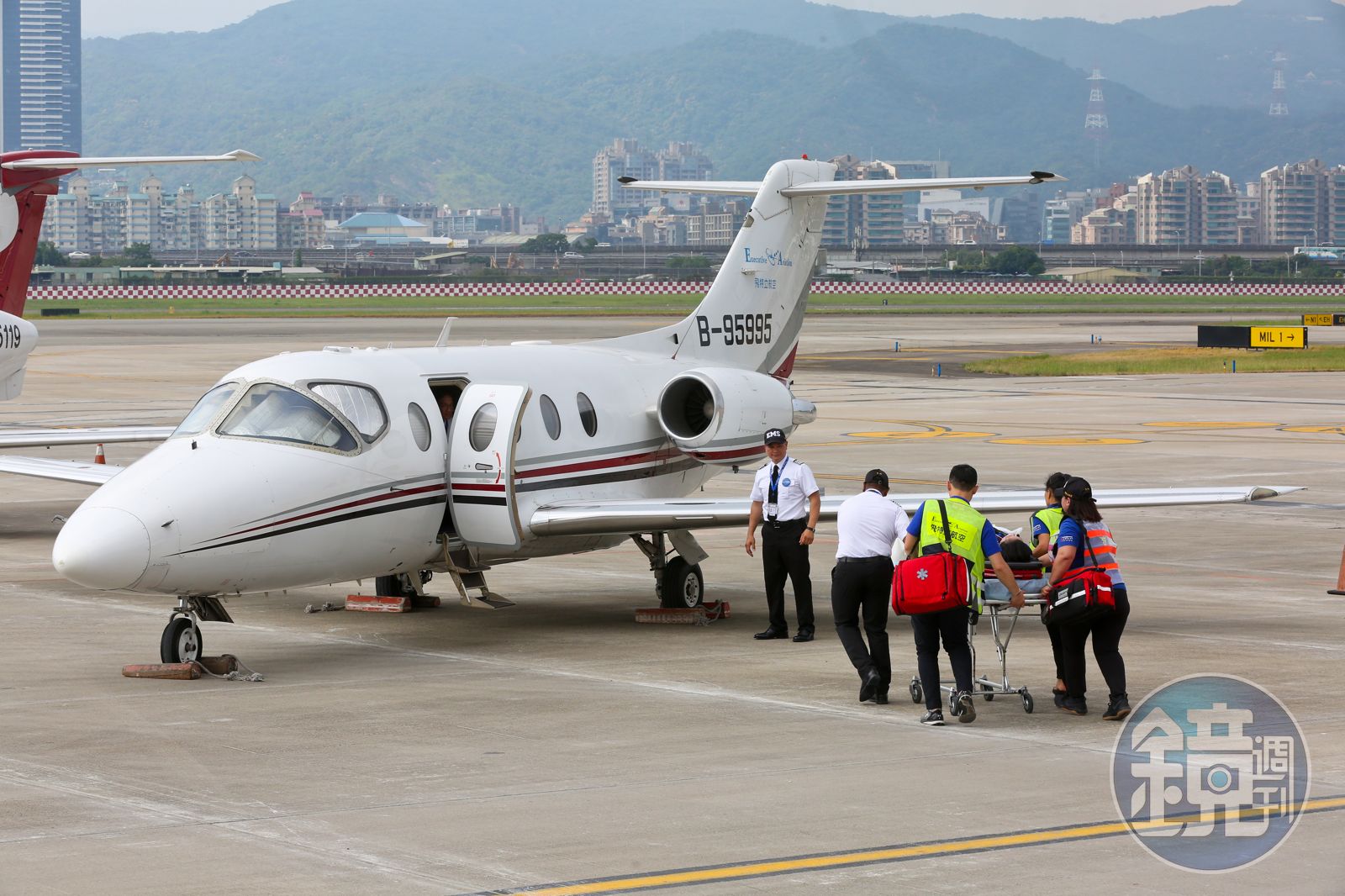 旅平險這樣保安心2／3家壽險公司保單註明「醫療專機」 實物給付不怕花大錢