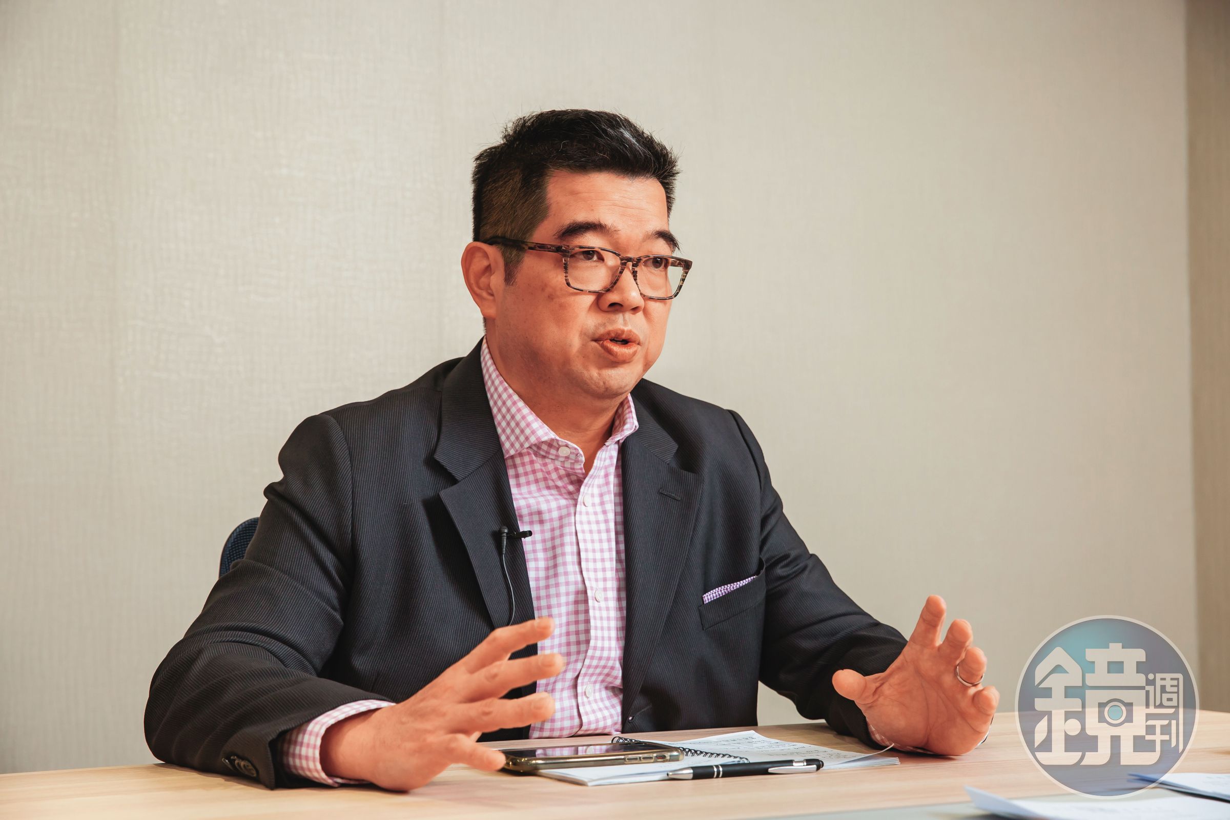 許逸群是福懋油創始家族許家第3代,近年為鞏固經營權,多次與市場派過招。