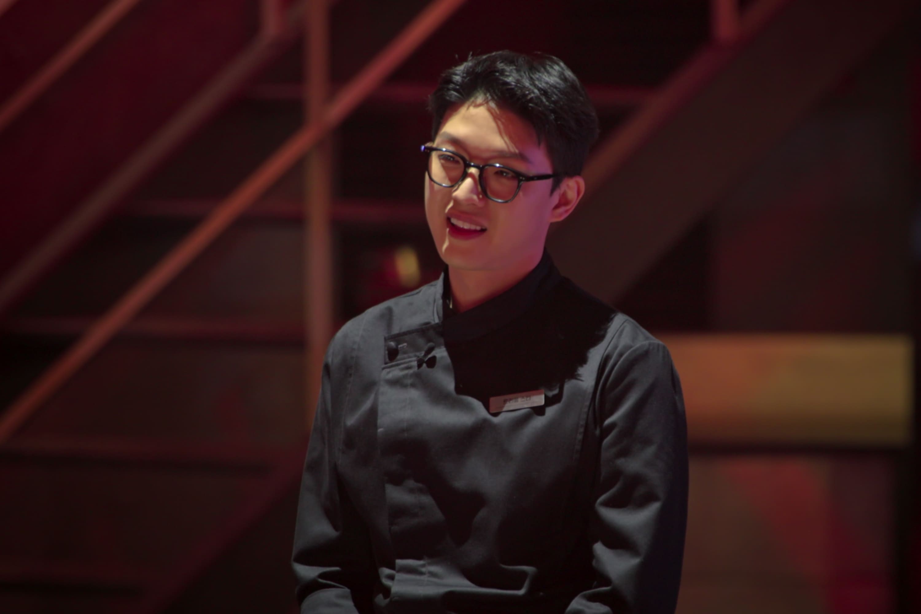  《黑白大廚：料理階級大戰》「三星」姜勝元爆私生活醜聞，傳聞曾要求前妻與他人發生關係來滿足自己性癖。（網路圖片）