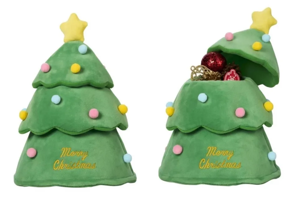 全家近期推出了首波應景的耶誕交換禮物，祭出限量「耶誕樹絨毛置物盒」。（翻攝自全家便利商店Threads）