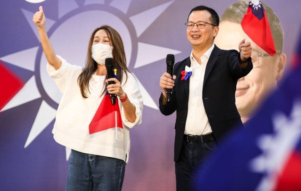 高金素梅的陽明山住處今早傳出遭檢調搜索，羅智強於臉書po文，「民主寒冬來臨，下一個又是誰」。（鏡報鄒保祥攝）