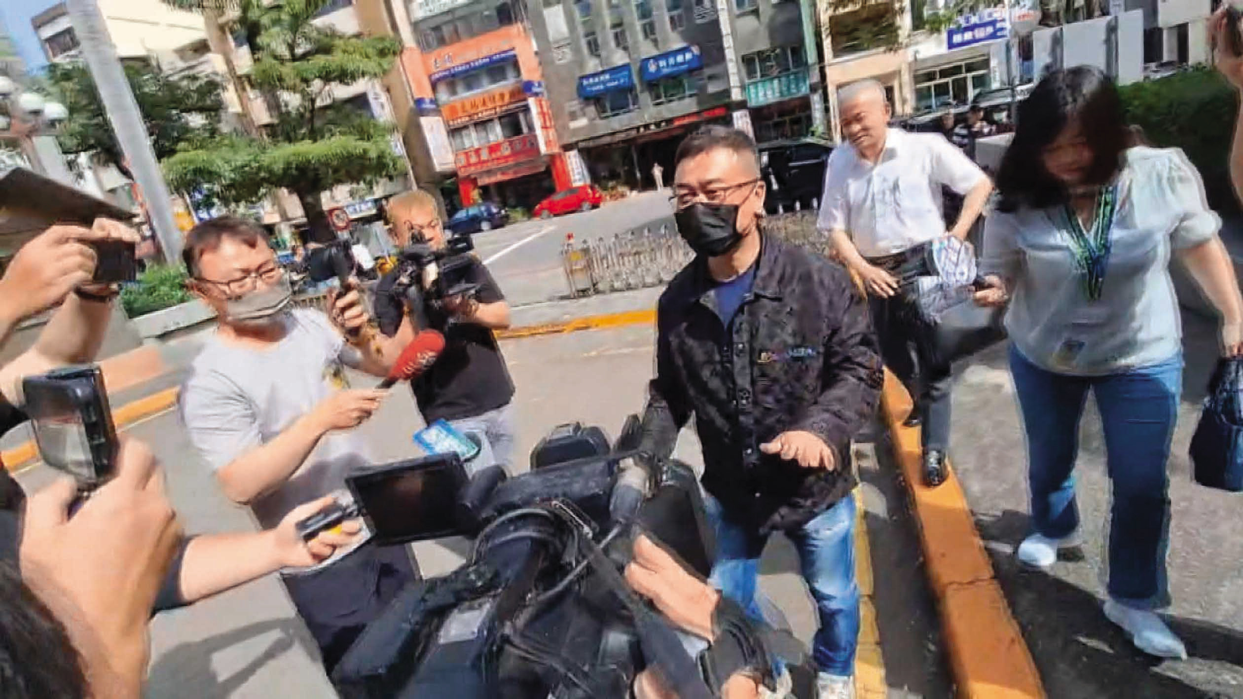 陳政谷不滿羈押期滿還被法官強制戴上腳鐶，透過律師提出抗告，遭台中高分院駁回。（本刊資料照）