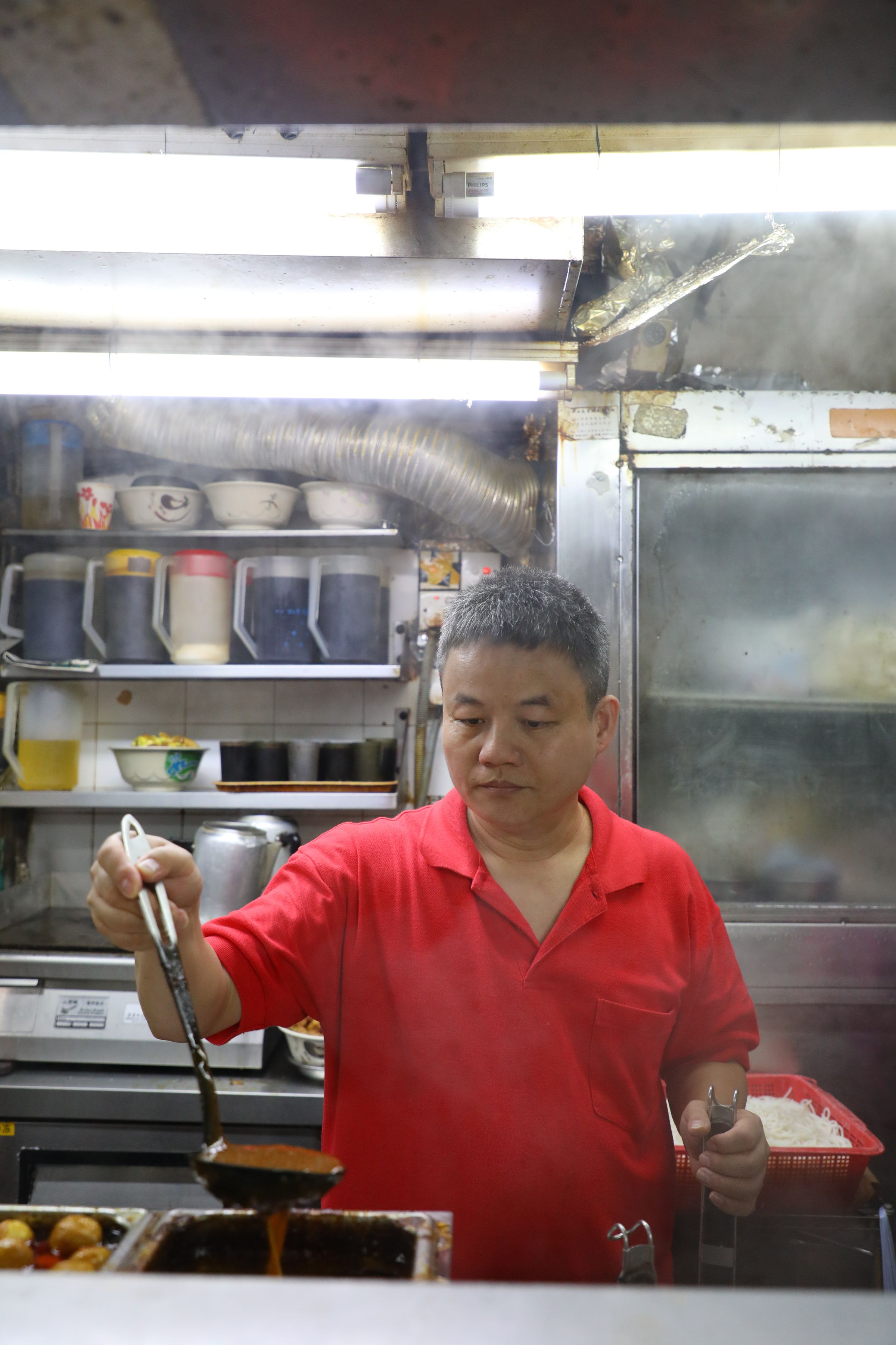 前往用餐時並非午間熱門時段，熱情的師傅還跑出廚房監考，關心我的菜單試卷填寫進度。