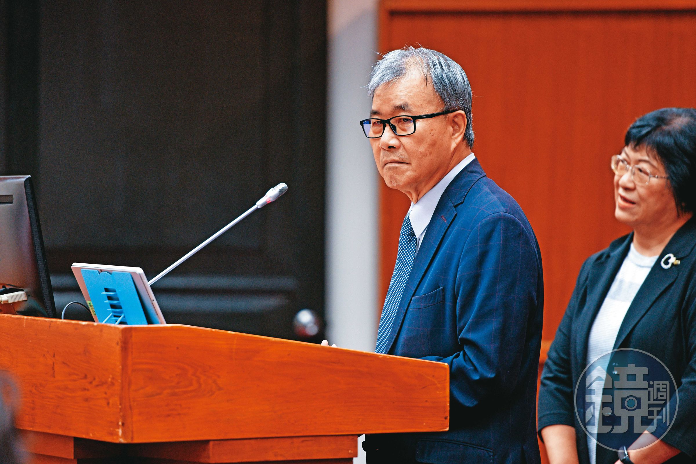 教育部長鄭英耀曾發給中山大學師生公開信,強調絕不包庇論文抄襲。