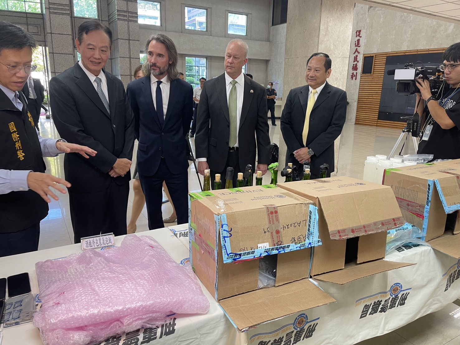 刑事局國際刑警科結合美韓日馬等國，攜手查獲跨境運毒。
