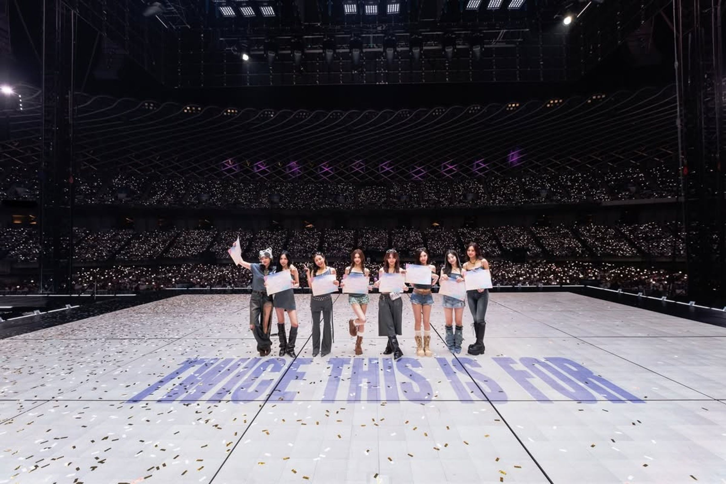 TWICE演唱會還沒結束,今(23日)晚還有一場。(翻攝TWICE IG)