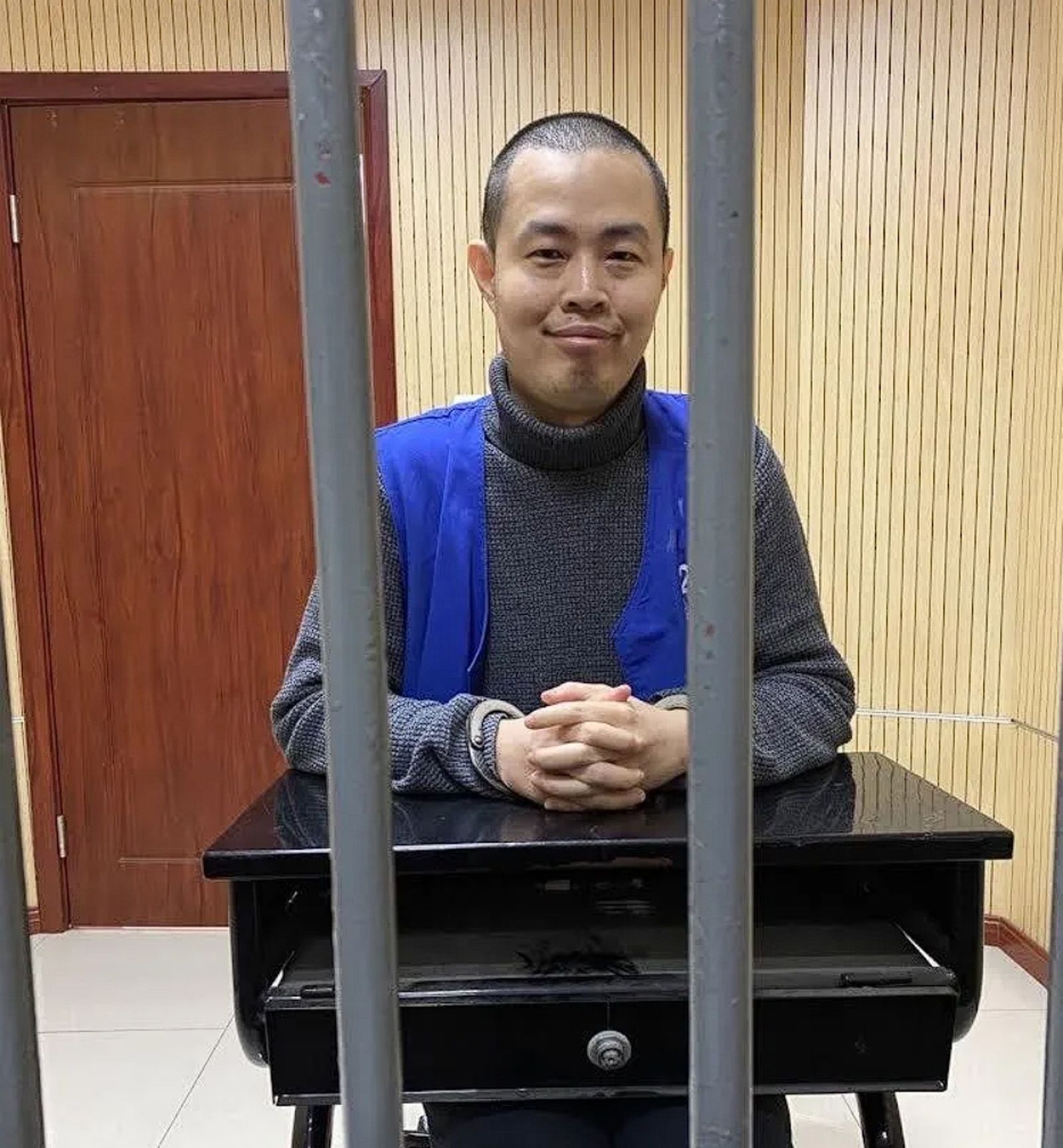 陳品霖將中國白紙運動的過程剪輯成紀錄片《烏魯木齊中路》,遭上海公安拘捕、近日判刑。(翻攝畫面)