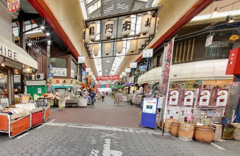 網友抱怨大阪黑門市場近年黑化，淪為坑殺觀光客的景點。（翻攝Google Maps）