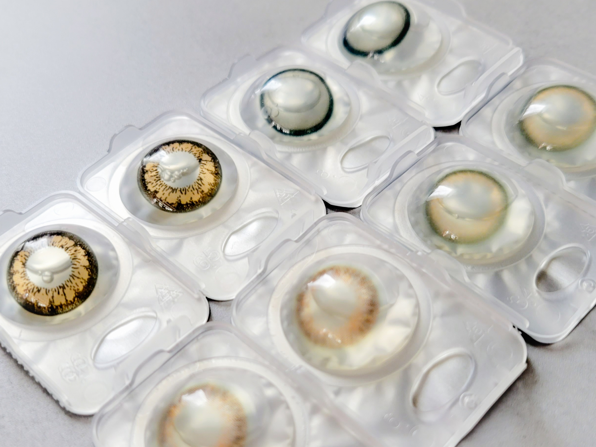 日拋隱形眼鏡屬於醫療器材，返國入境時單一度數不可超過60片。（示意圖，取自PhotoAC）