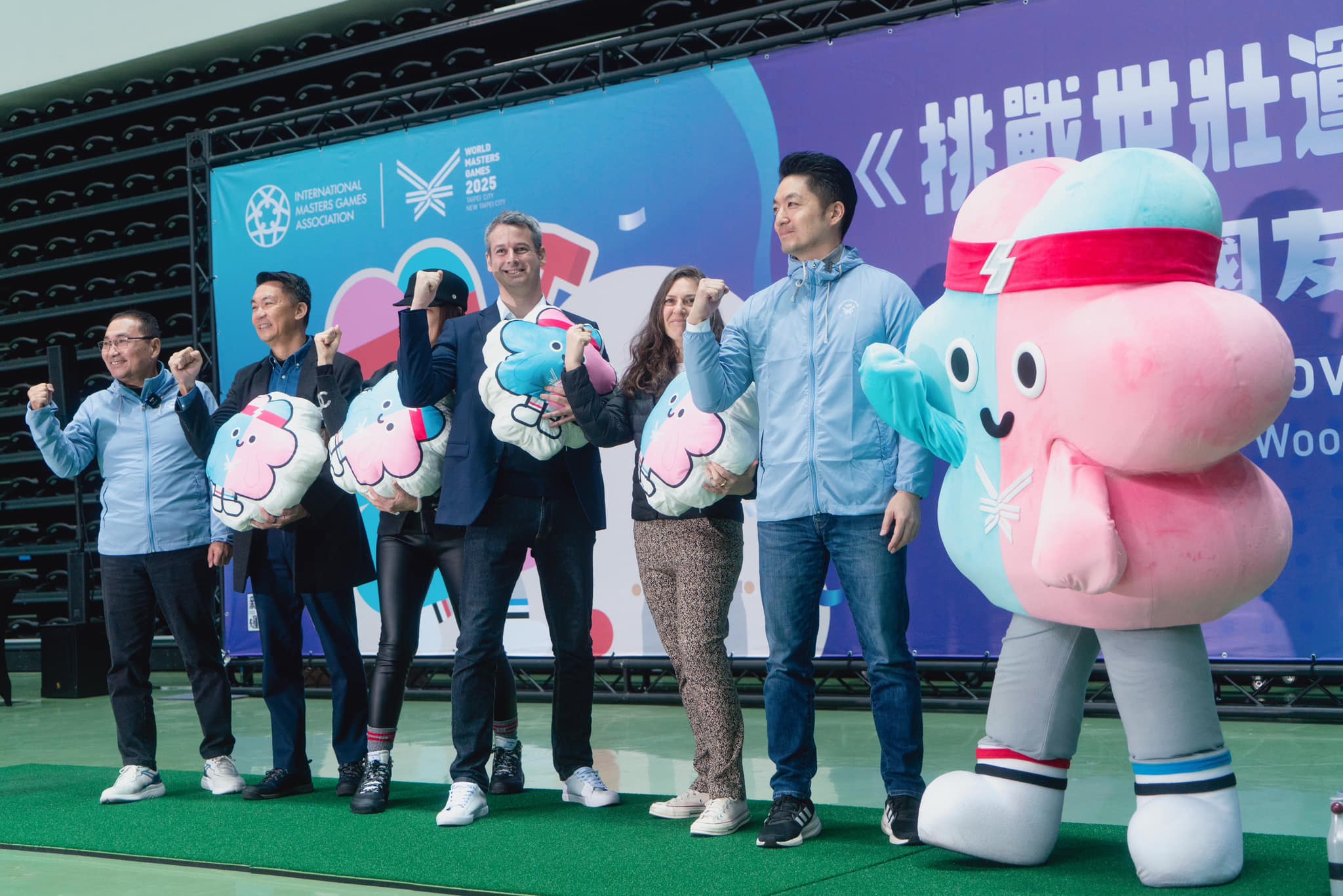 蔣萬安積極宣傳世壯運，雖然報名人數超過2.5萬人，但仍傳出許多項目報名人數過少，將形成參賽即得獎的情況。（翻攝自蔣萬安臉書）