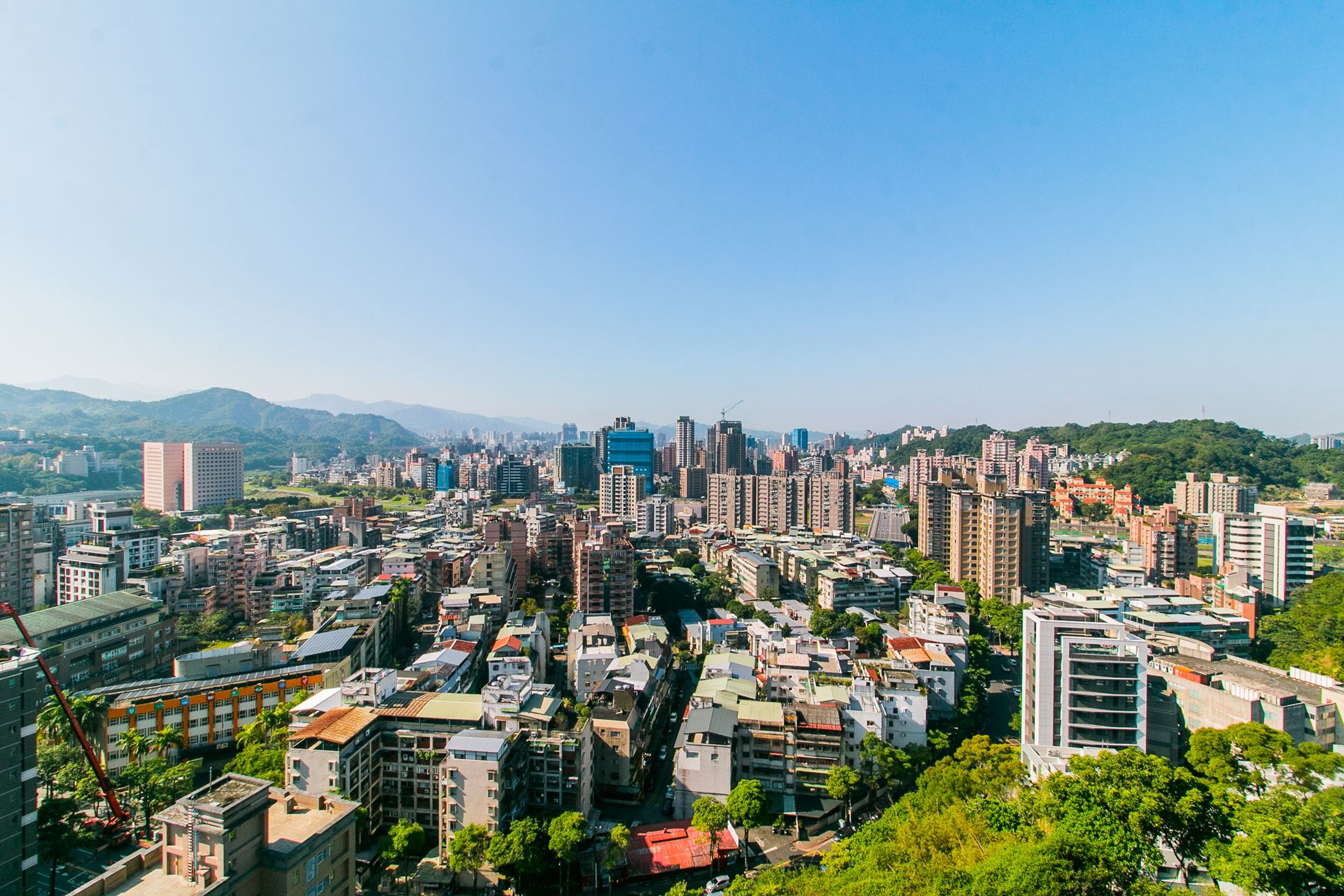 永慶房屋針對第七波選擇性信用管制進行民意調查，有近7成消費者支持該政策延續至2026年。（房市示意圖）