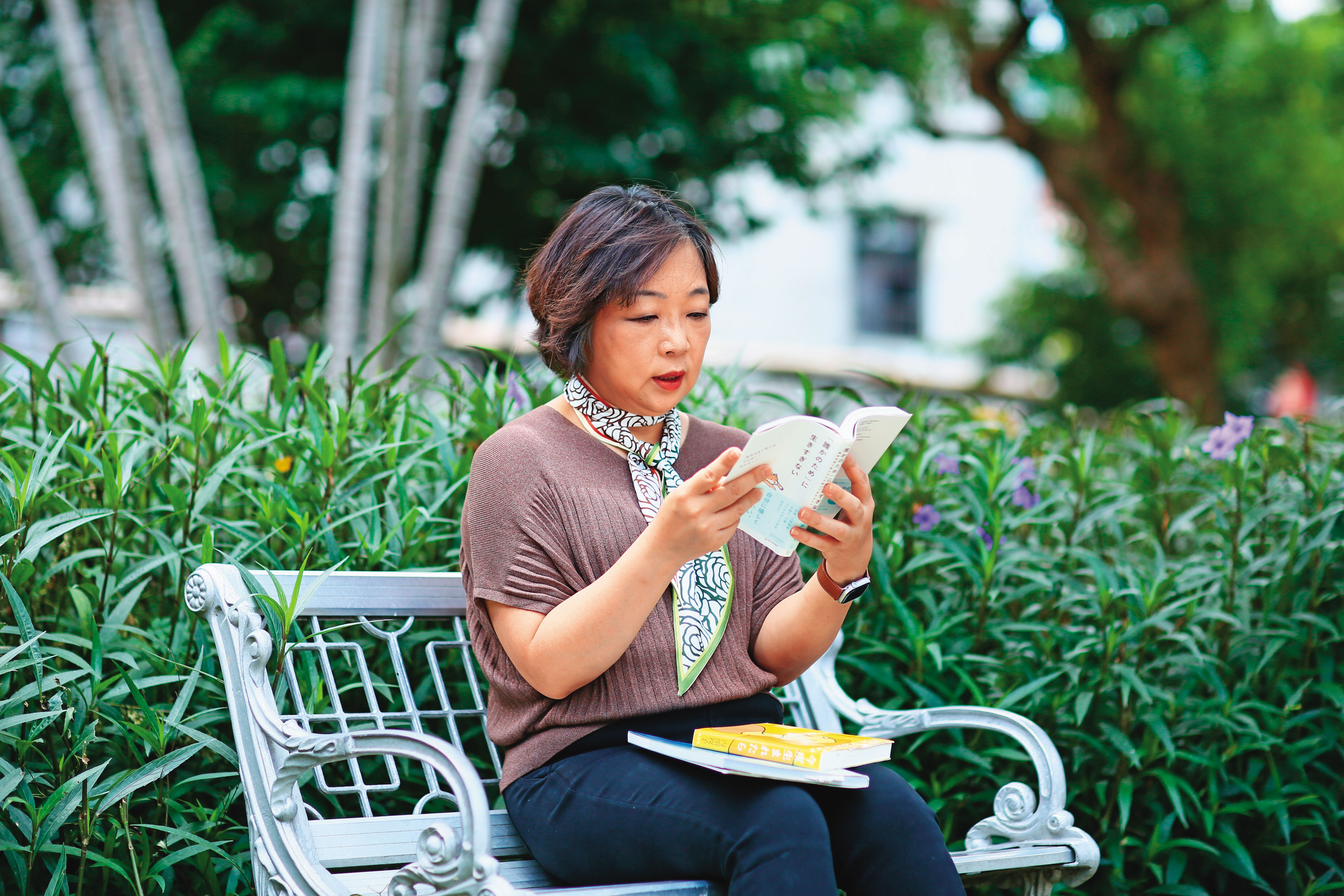 嫺人退休後深知投資不能冒險，買股只挑市值前50大公司買，「越牛皮越好！」她說。