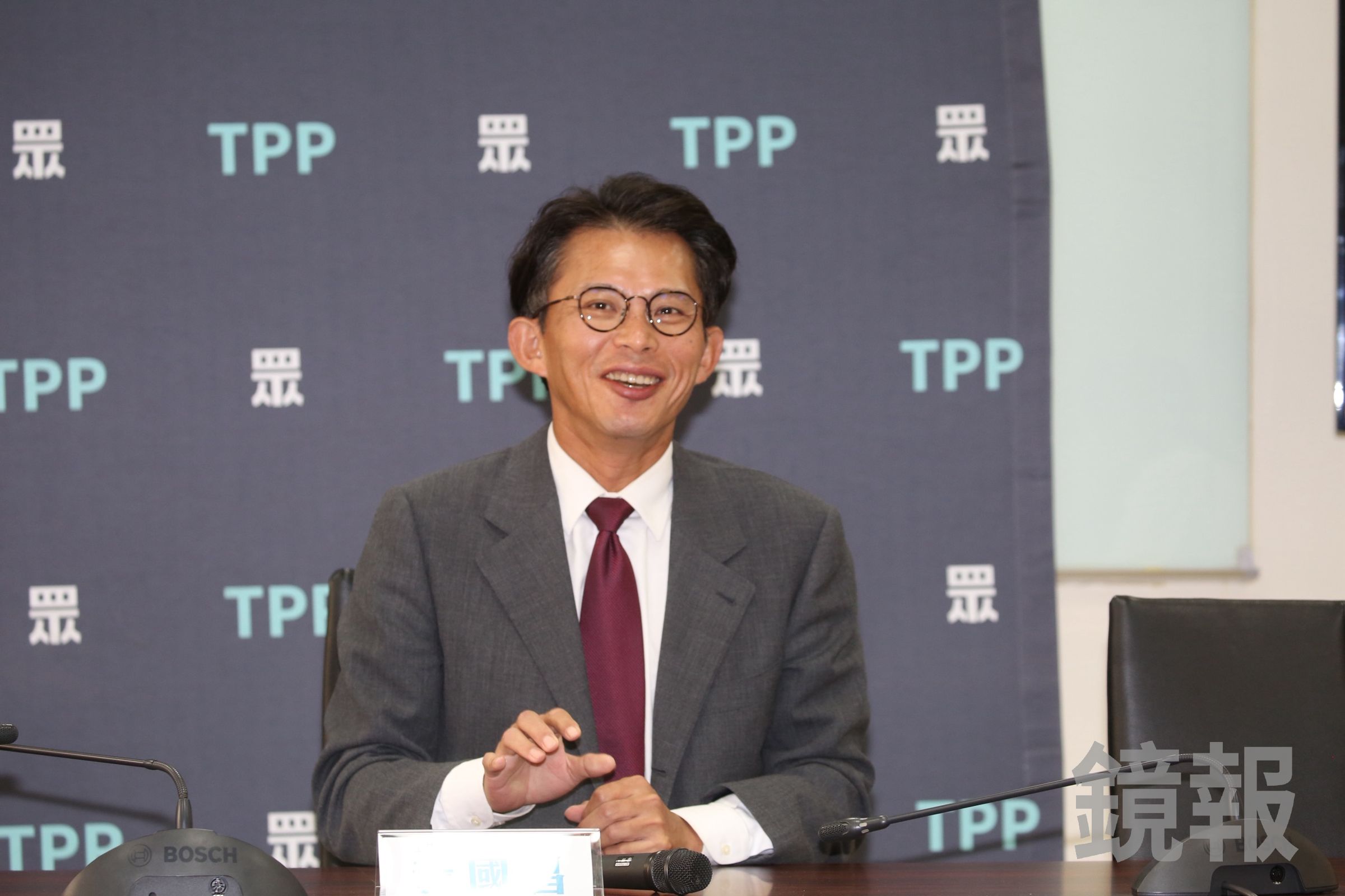 黃國昌被爆狗駭一體，黃揚明喊話民眾黨備妥下一位黨主席。（鏡報董孟航）