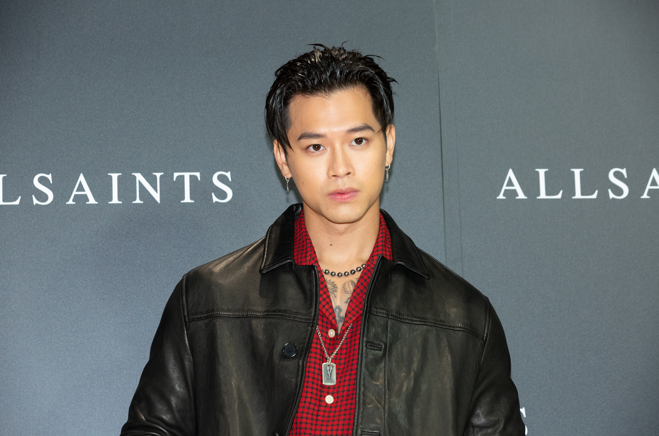 高爾宣勤健身，成就童顏巨乳反差萌。