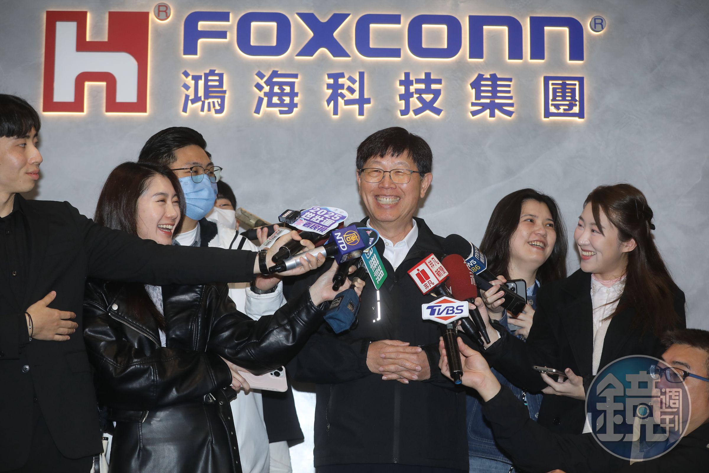 鴻海今召開法說會,由鴻海董事長劉揚偉主持會議,他於會中透露對匯率變化抱持審慎態度。(本刊資料照)